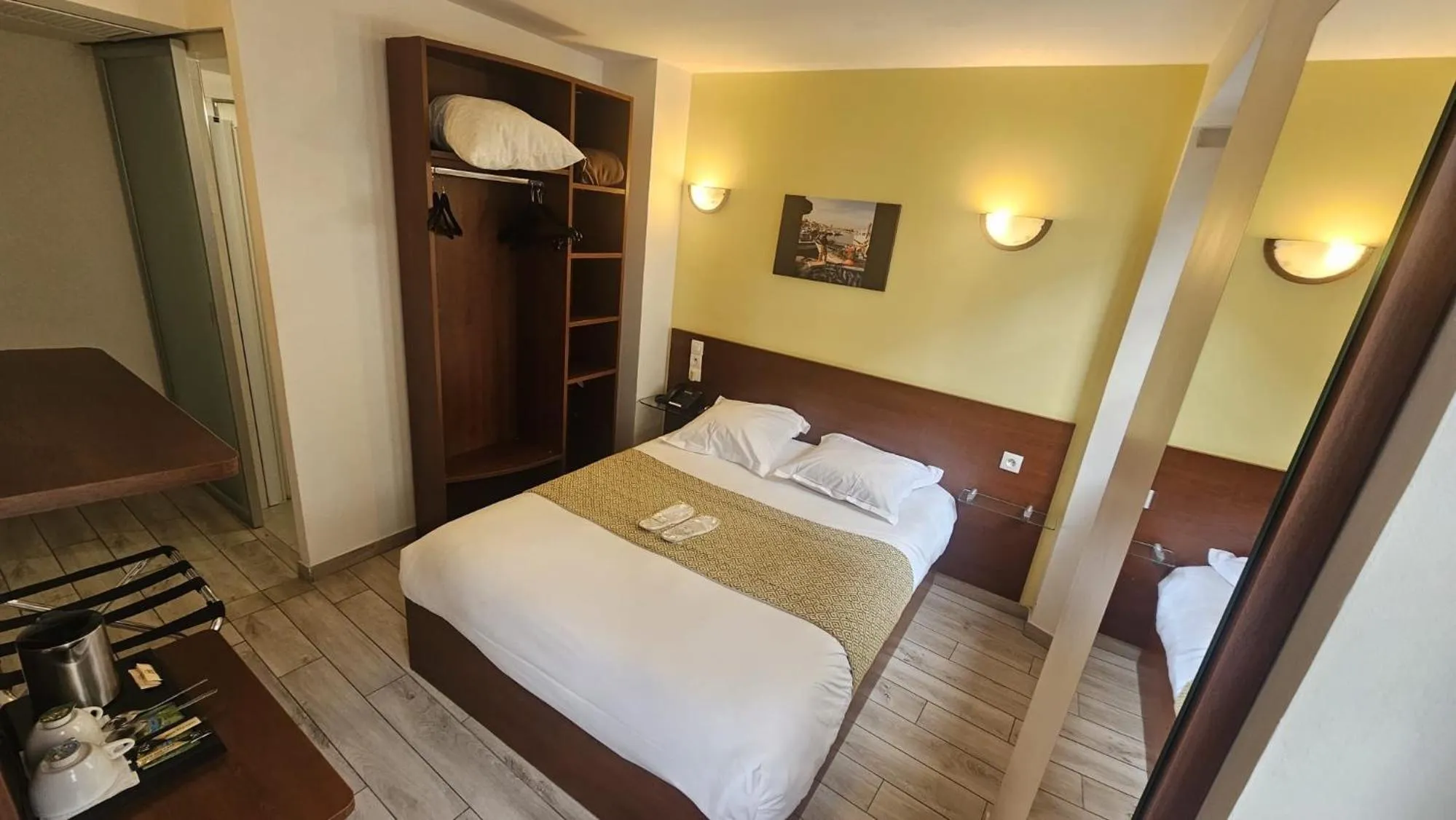 Bed in Massilia hôtel