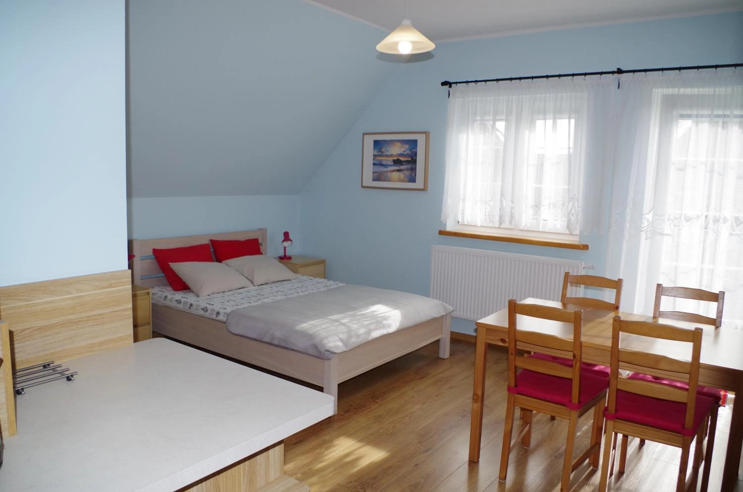Photo of the whole room, Bed in U Iwony
