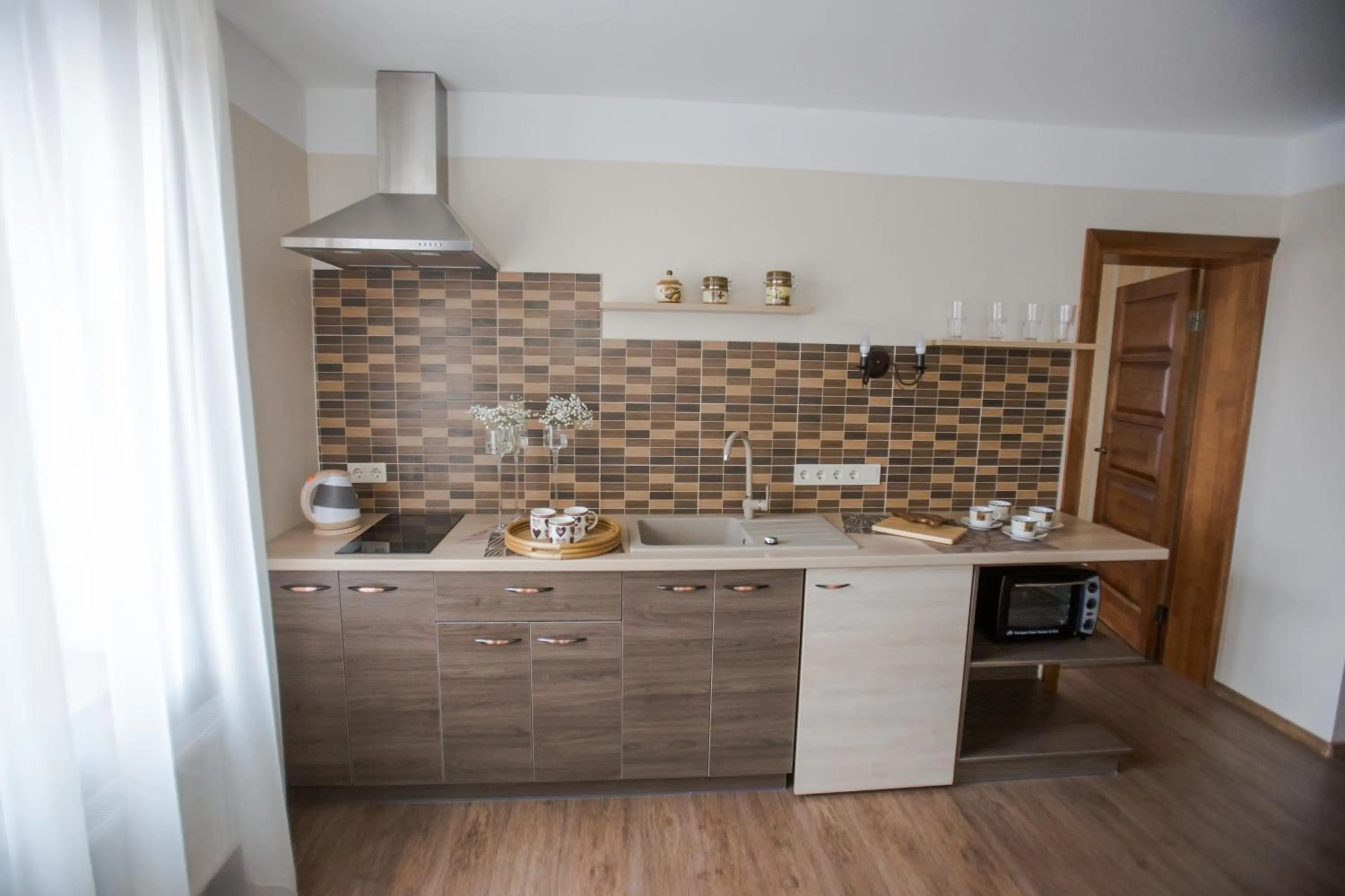 Photo of the whole room in Park Apartments