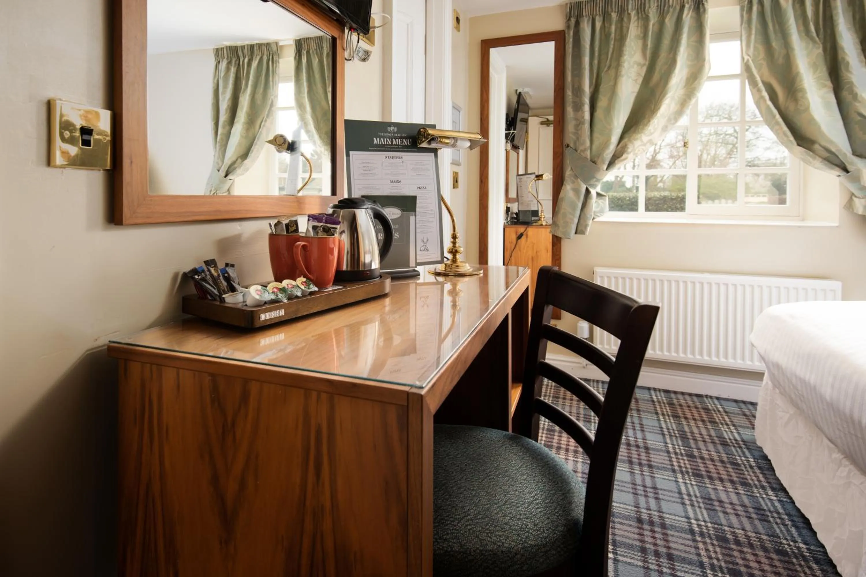 Bedroom, Bed in The King's Head Inn - The Inn Collection Group