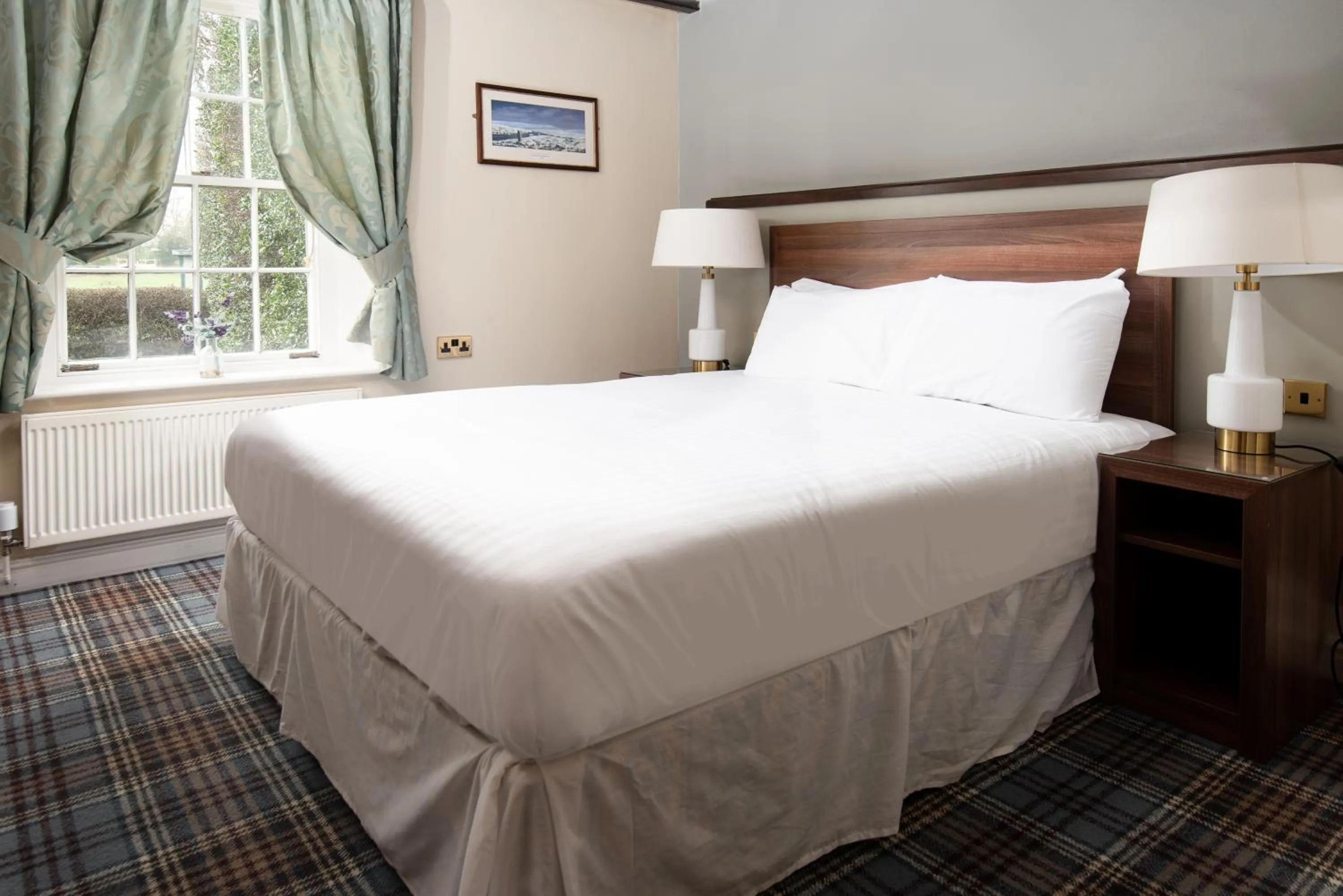 Bed in The King's Head Inn - The Inn Collection Group