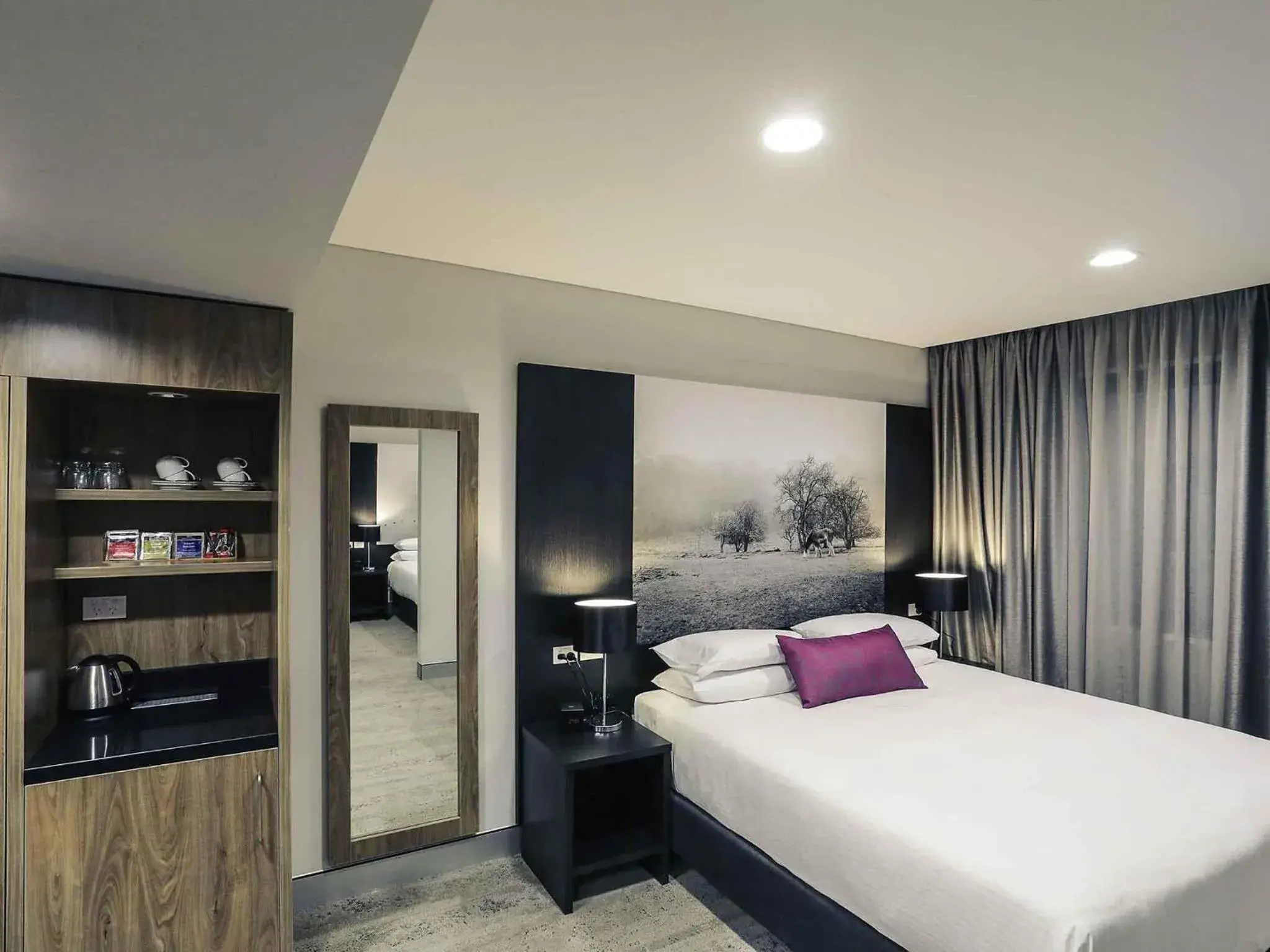 Bedroom, Bed in Mercure Tamworth Bedroom, Bed in Mercure Tamworth