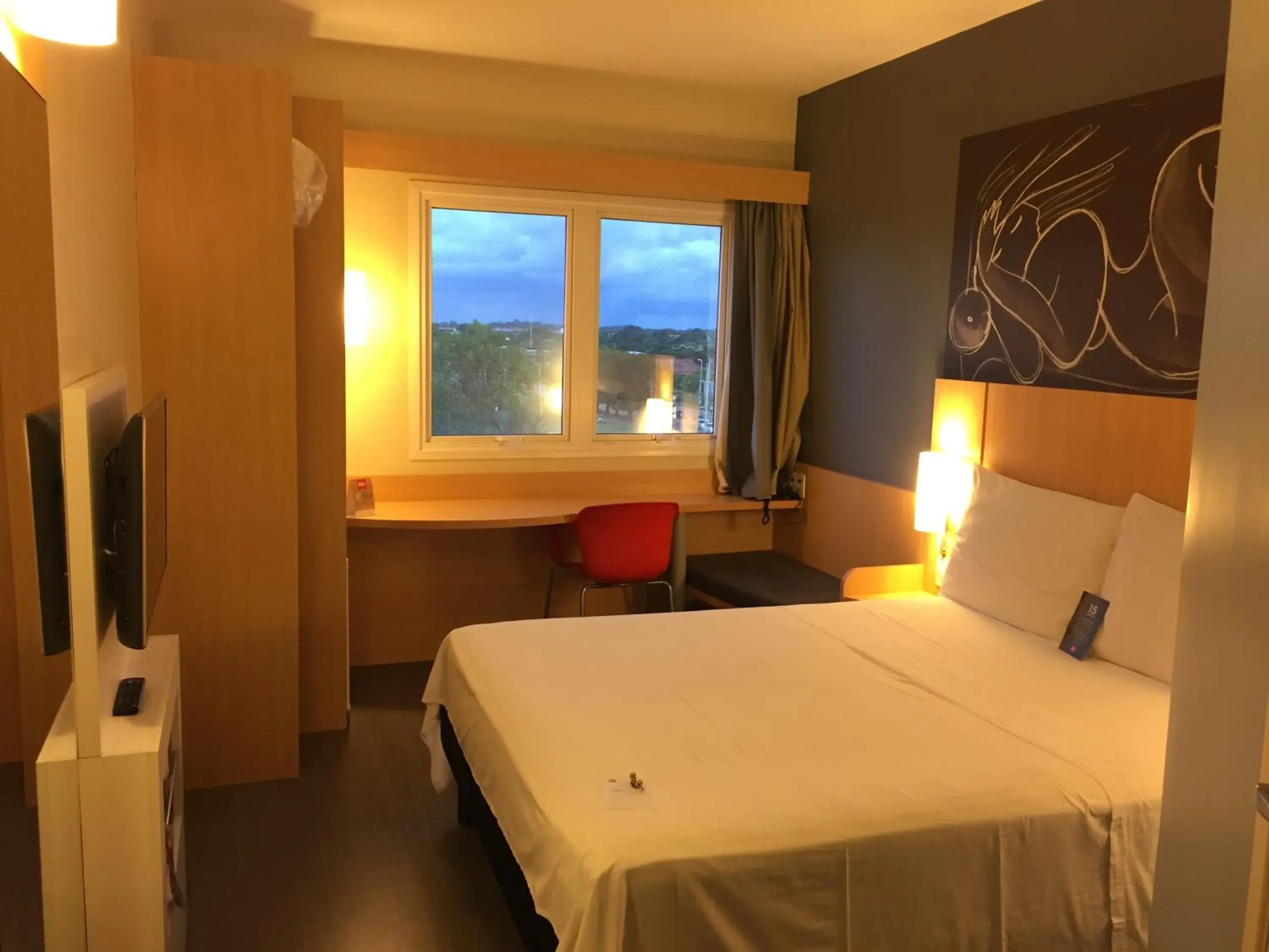 Photo of the whole room, Bed in ibis Rio Branco Photo of the whole room, Bed in ibis Rio Branco