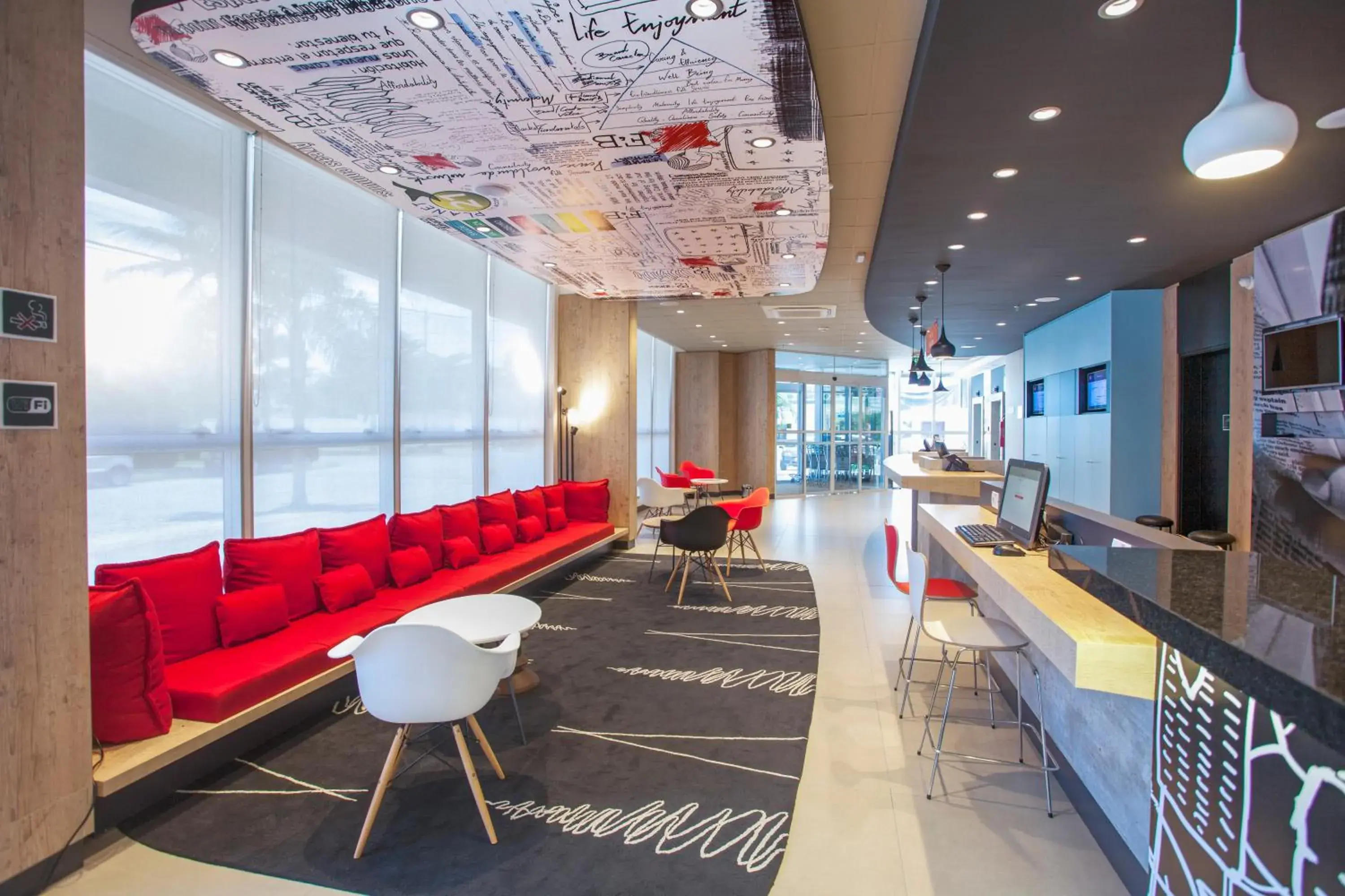 Lobby or reception in ibis Paranagua Lobby or reception in ibis Paranagua