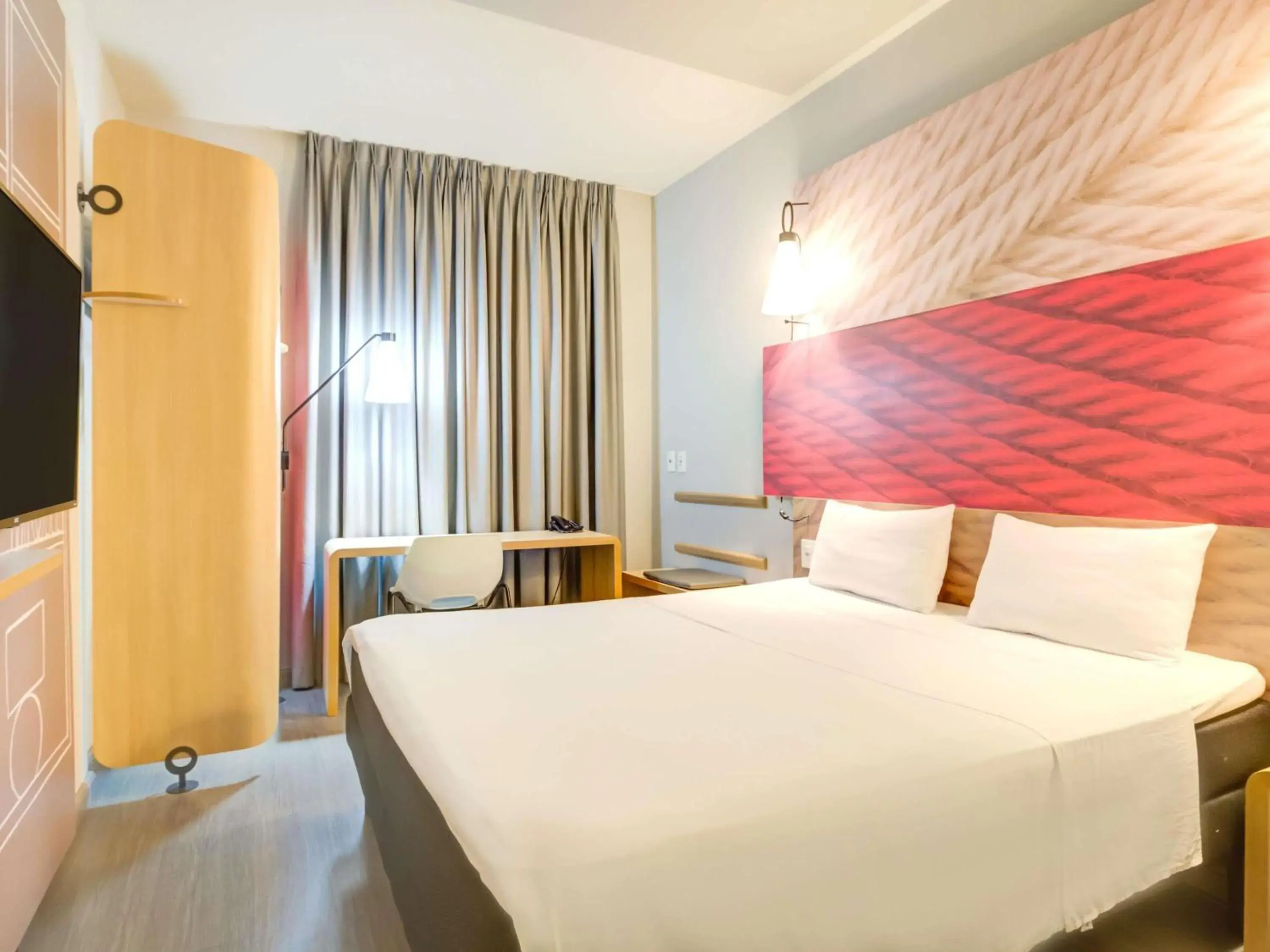 Bedroom, Bed in ibis Paranagua Bedroom, Bed in ibis Paranagua