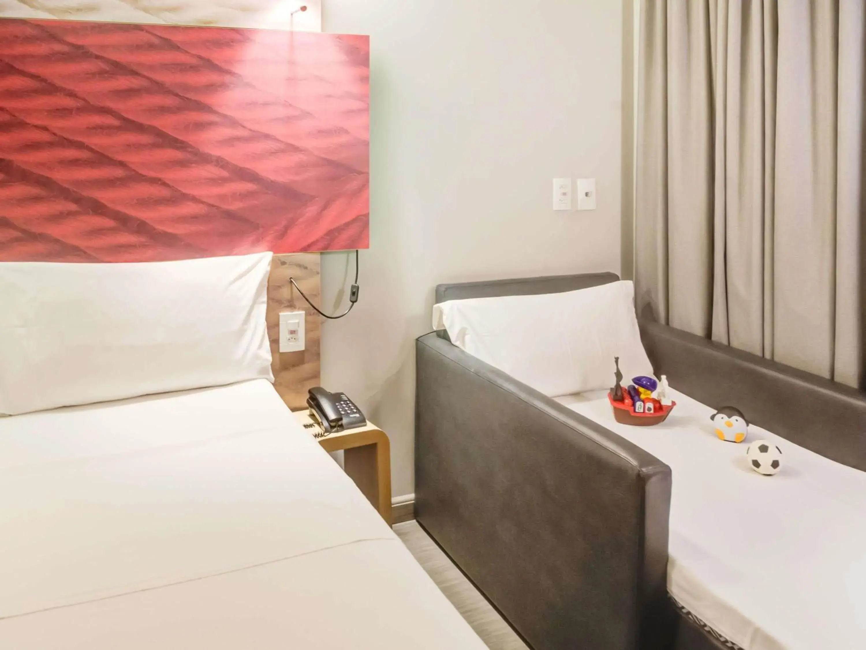 Bedroom, Bed in ibis Paranagua Bedroom, Bed in ibis Paranagua