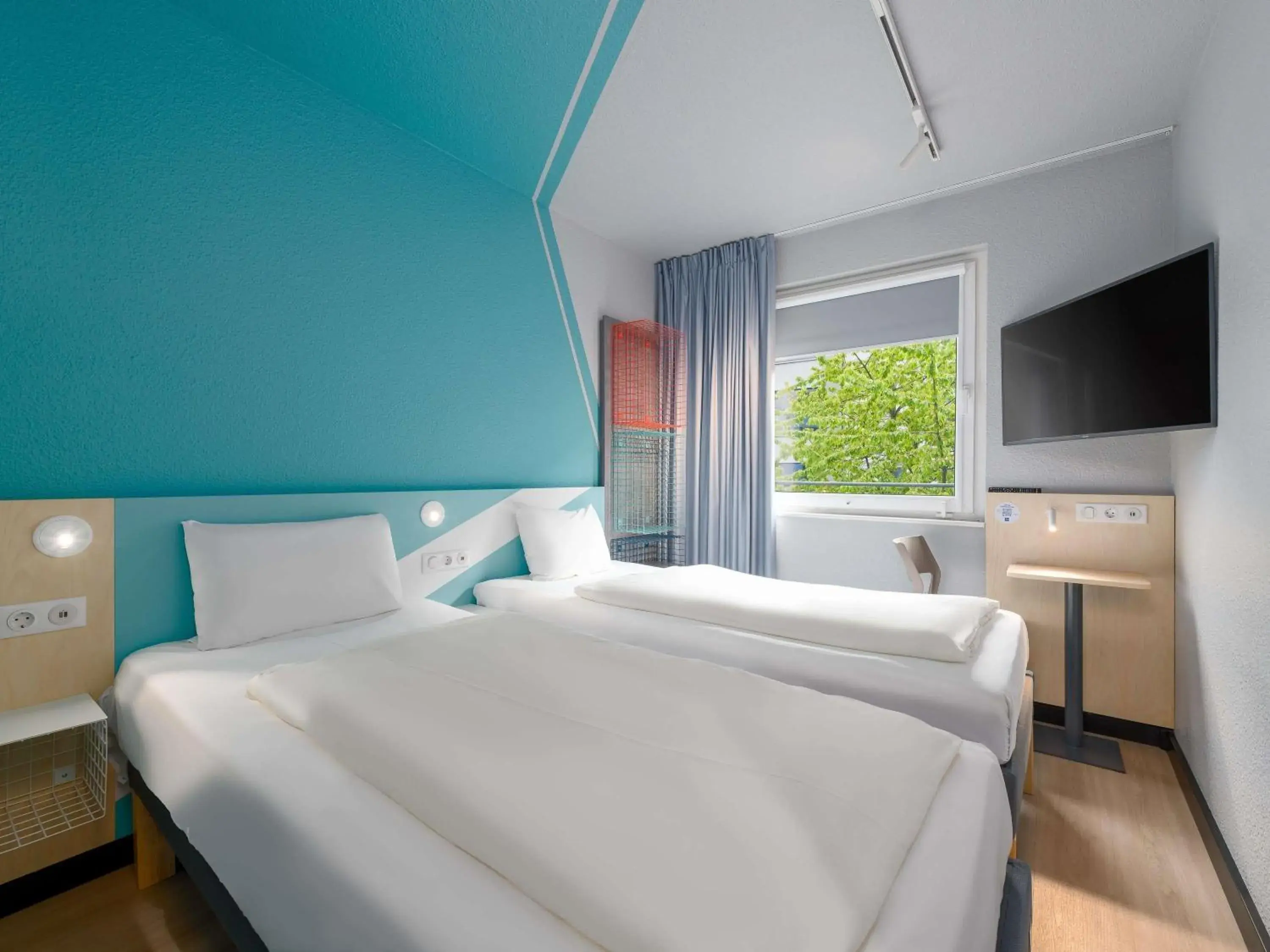 Bedroom, Bed in ibis budget Hamburg St Pauli Messe - neu renoviert Bedroom, Bed in ibis budget Hamburg St Pauli Messe - neu renoviert