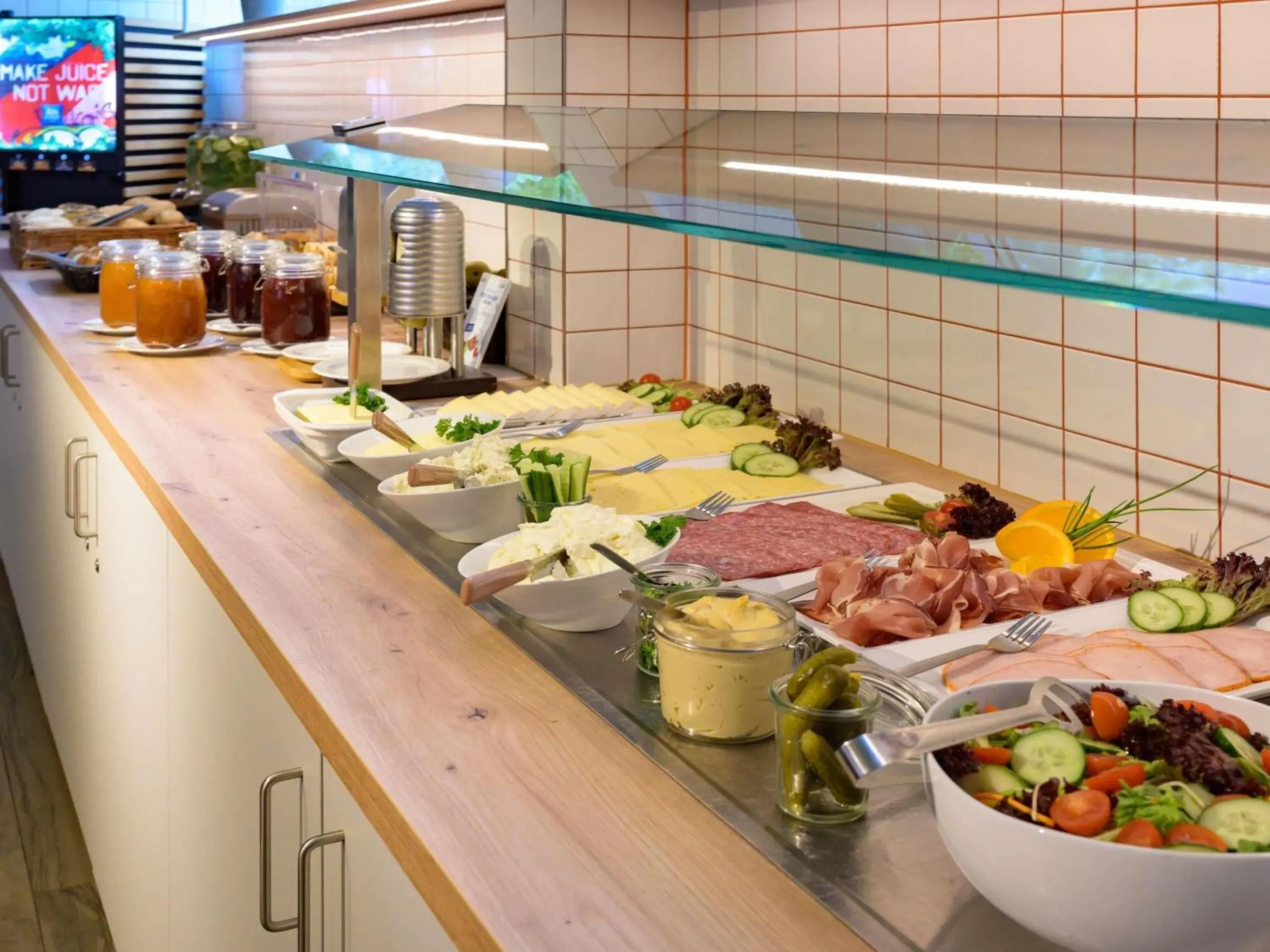 Breakfast in ibis budget Hamburg St Pauli Messe - neu renoviert Breakfast in ibis budget Hamburg St Pauli Messe - neu renoviert