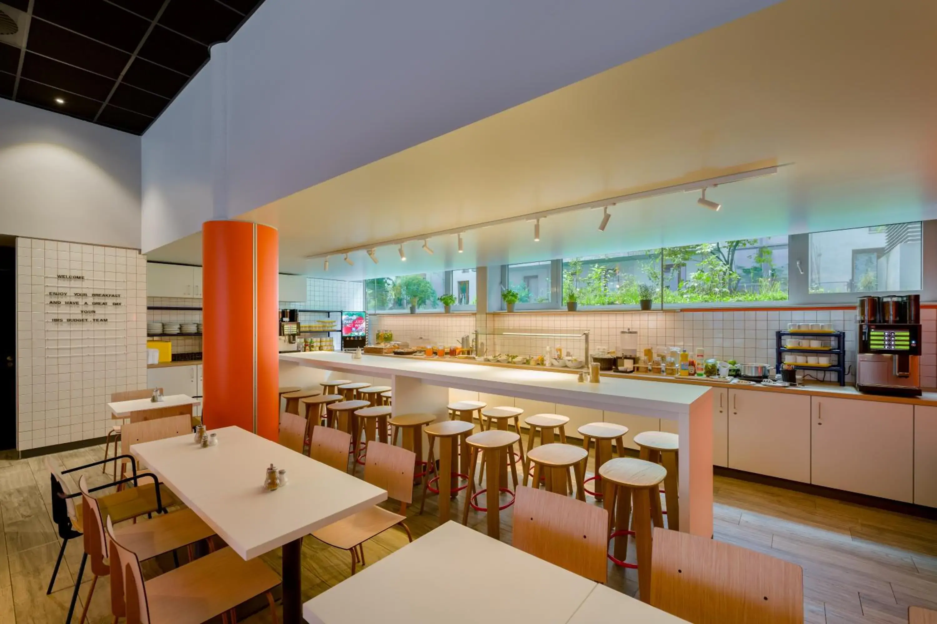 Restaurant/places to eat in ibis budget Hamburg St Pauli Messe - neu renoviert Restaurant/places to eat in ibis budget Hamburg St Pauli Messe - neu renoviert