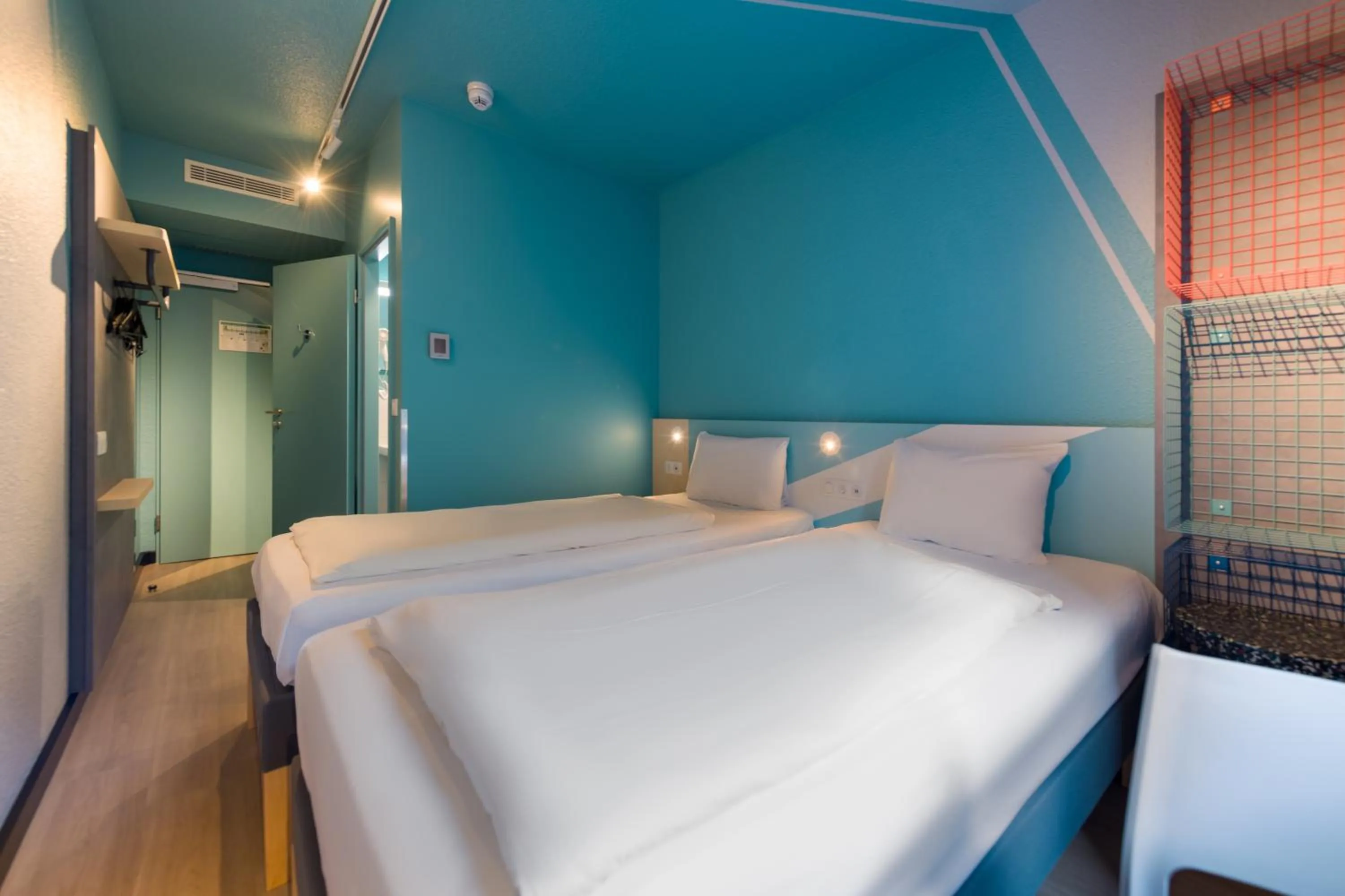 Photo of the whole room, Bed in ibis budget Hamburg St Pauli Messe - neu renoviert