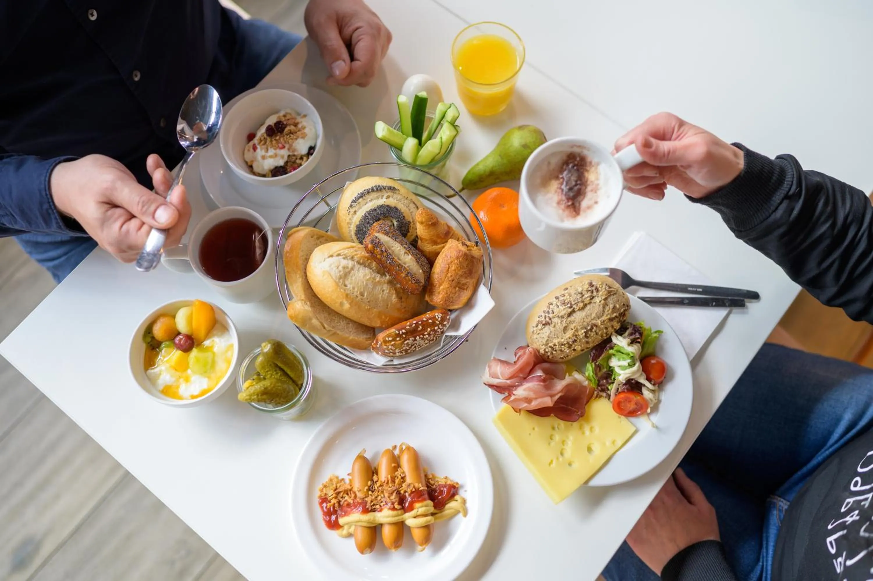 Breakfast in ibis budget Hamburg St Pauli Messe - neu renoviert