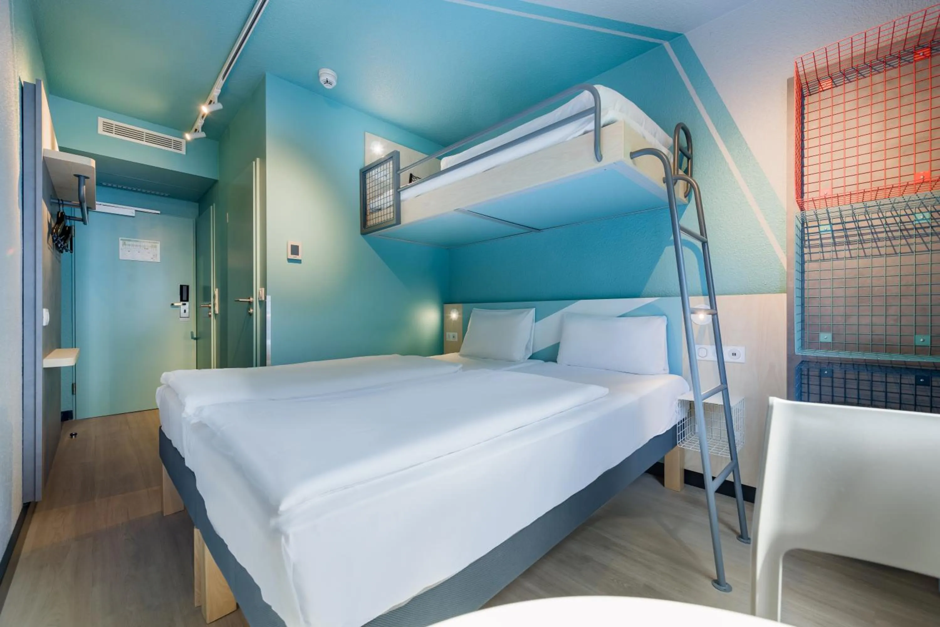 Photo of the whole room, Bed in ibis budget Hamburg St Pauli Messe - neu renoviert