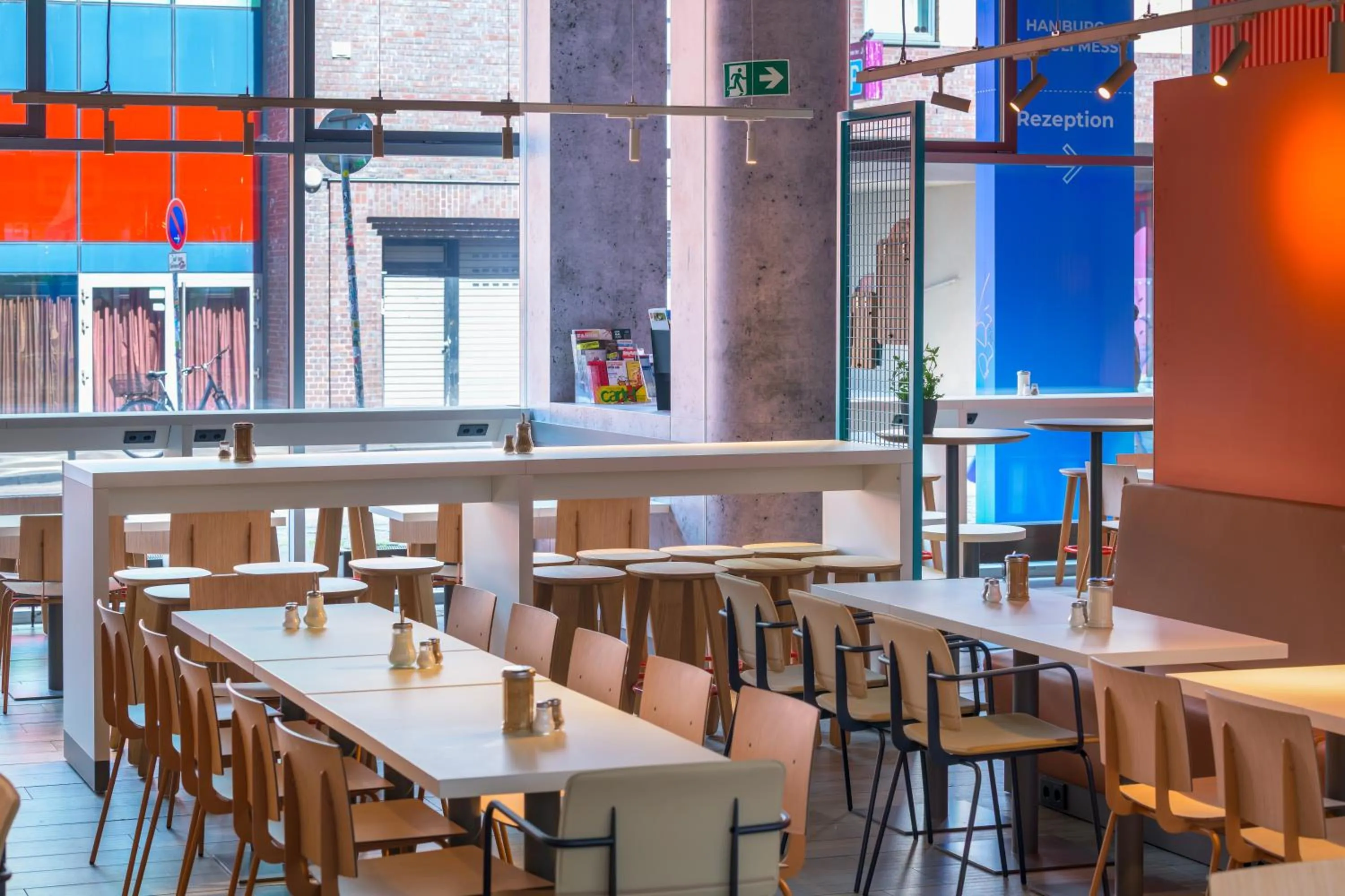 Lobby or reception in ibis budget Hamburg St Pauli Messe - neu renoviert
