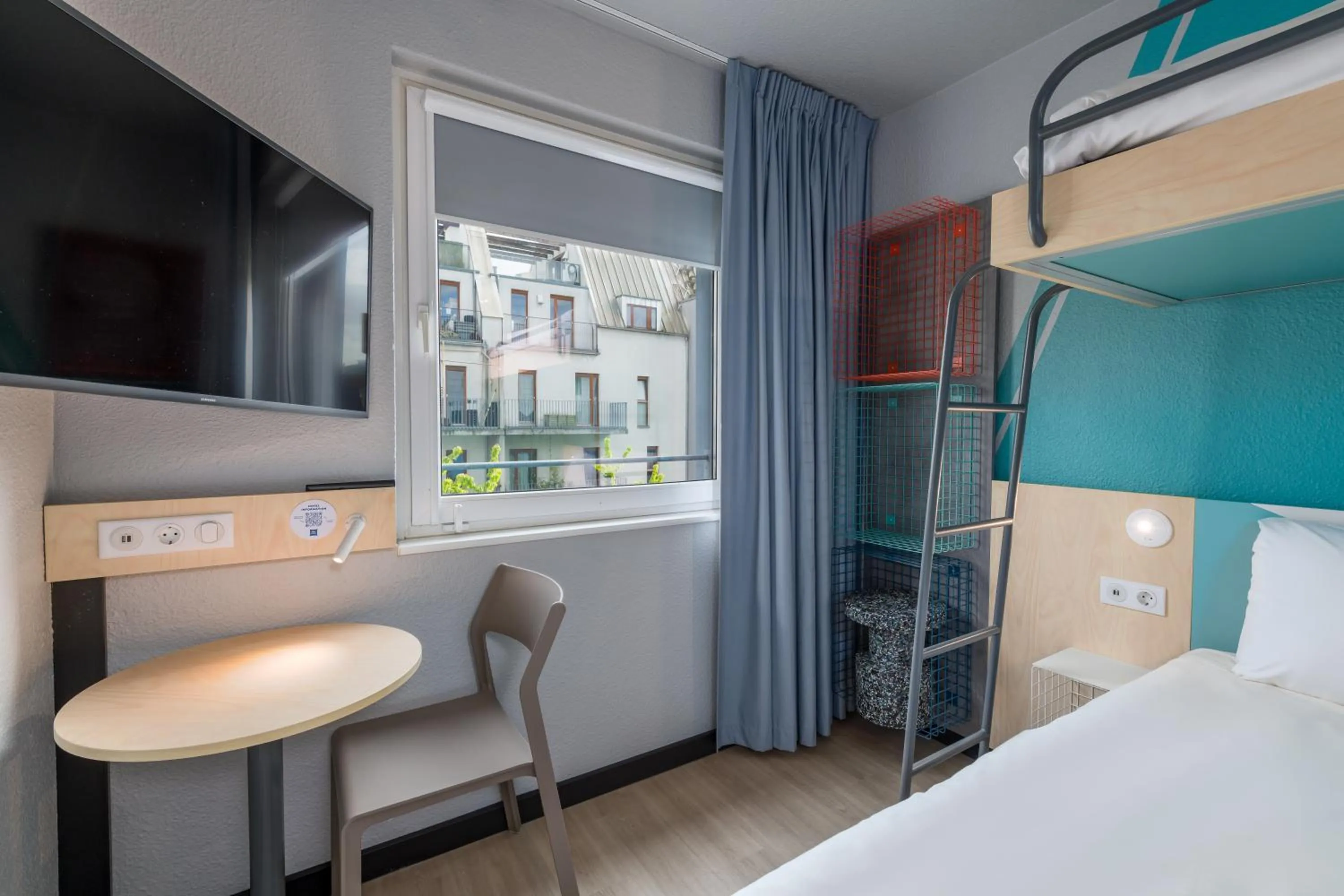 Photo of the whole room, Bed in ibis budget Hamburg St Pauli Messe - neu renoviert