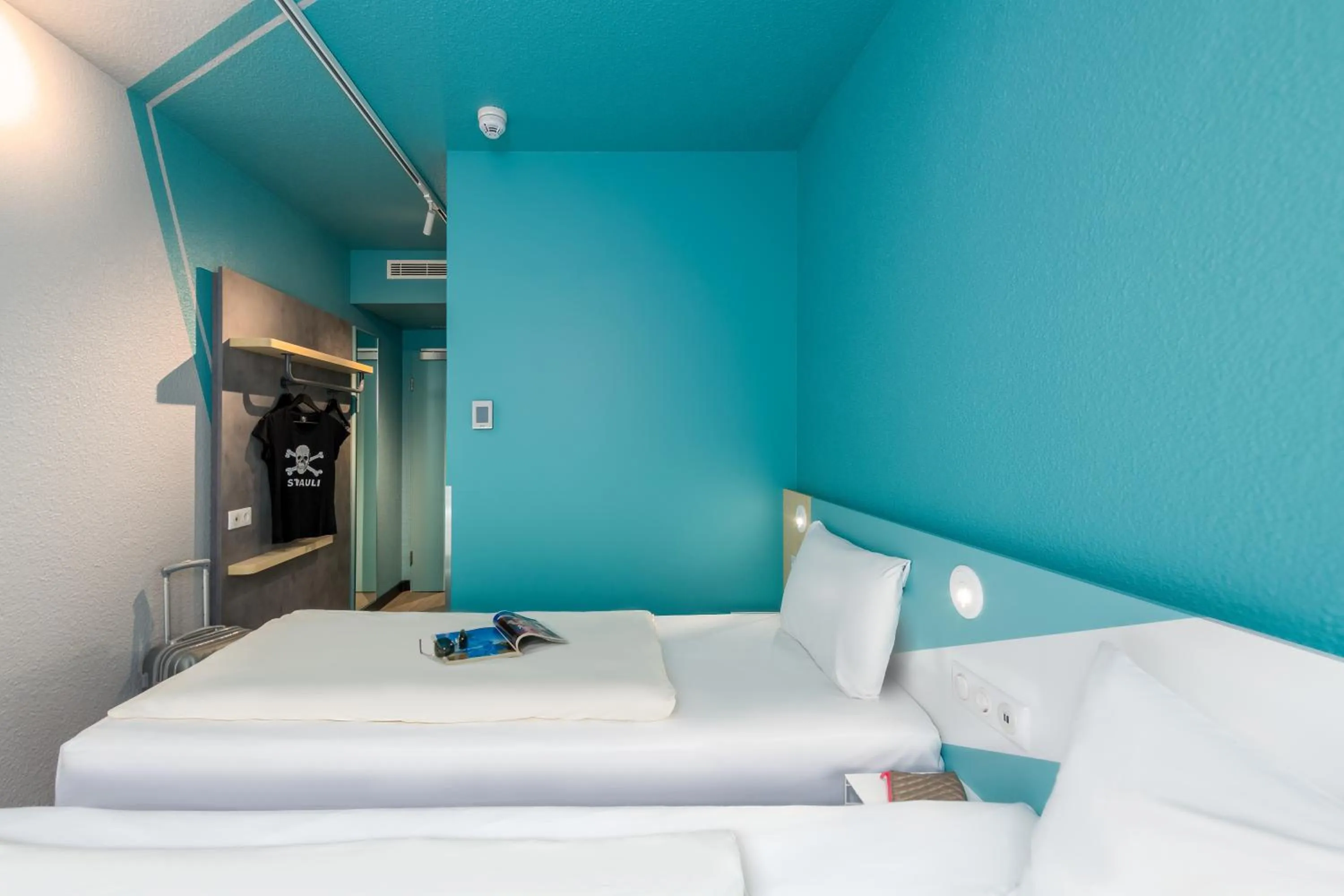 Photo of the whole room, Bed in ibis budget Hamburg St Pauli Messe - neu renoviert