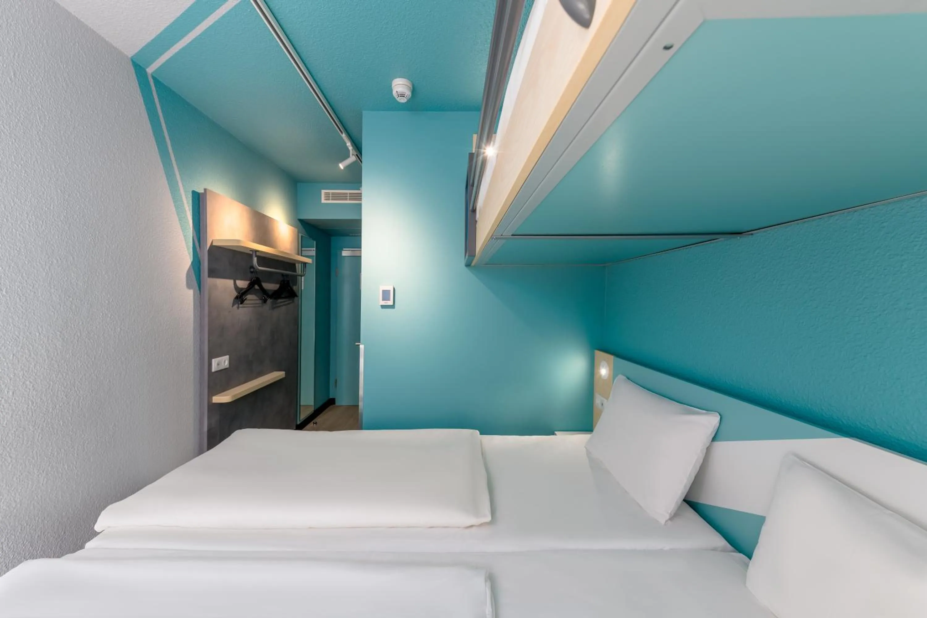 Photo of the whole room, Bed in ibis budget Hamburg St Pauli Messe - neu renoviert