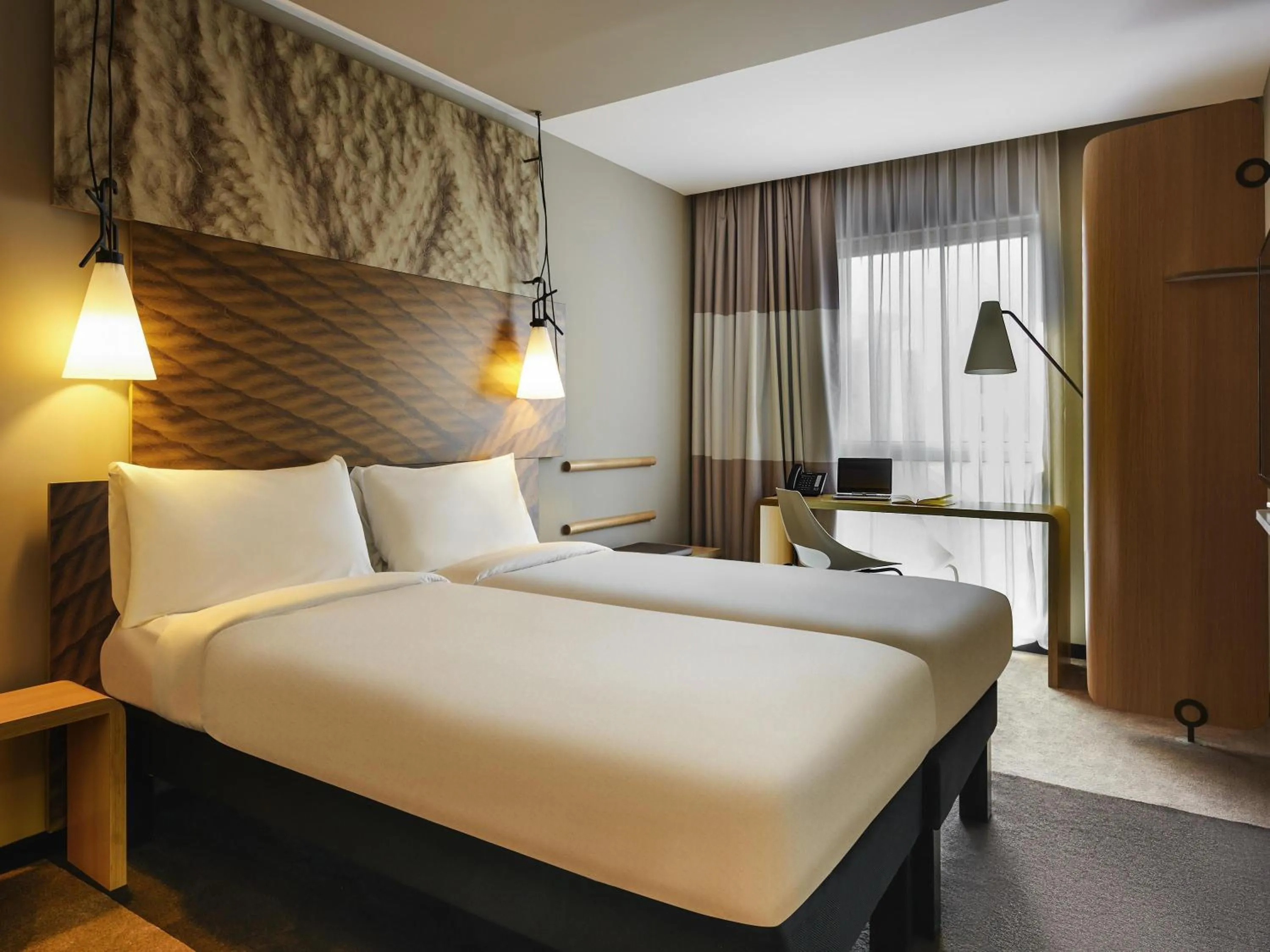 Bedroom, Bed in ibis Jerusalem city Center - An AccorHotels Brand