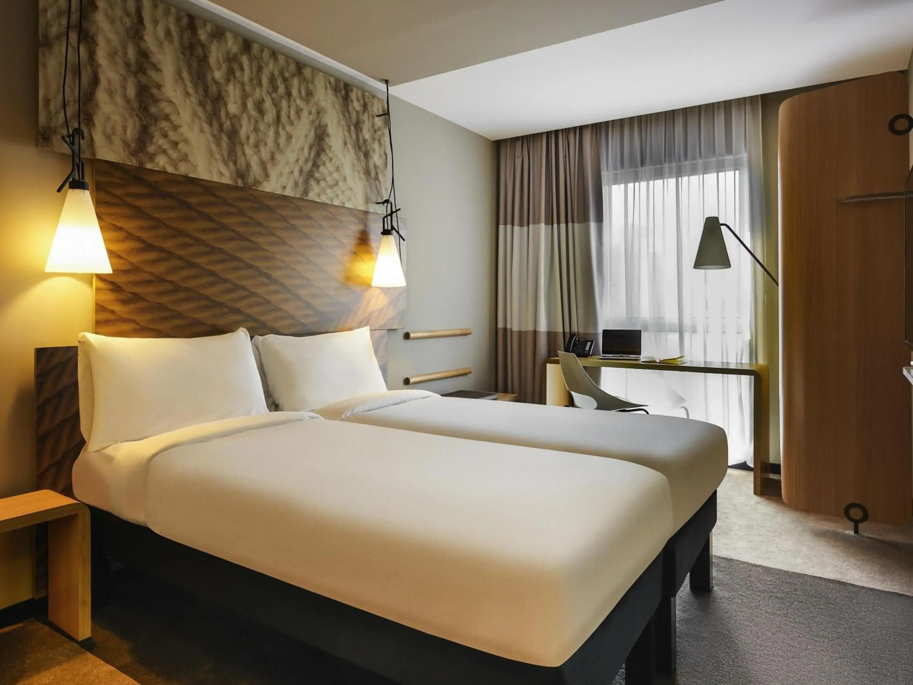 Bedroom, Bed in ibis Jerusalem city Center - An AccorHotels Brand Bedroom, Bed in ibis Jerusalem city Center - An AccorHotels Brand