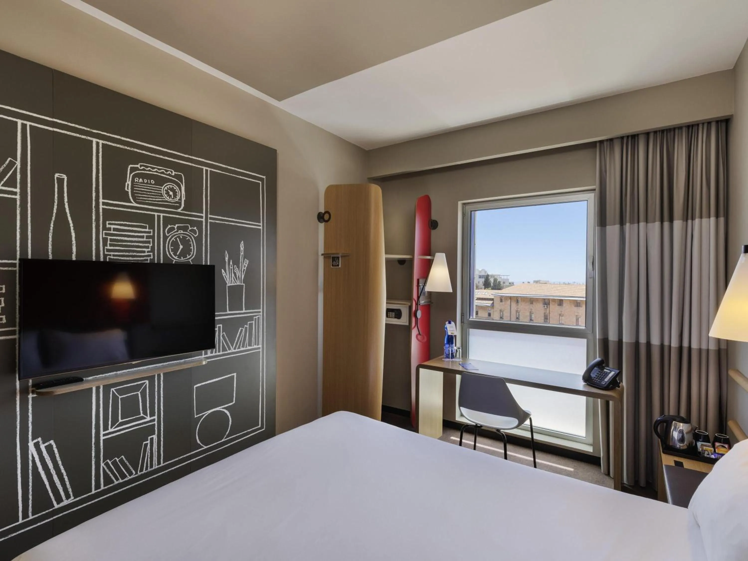Bedroom, Bed in ibis Jerusalem city Center - An AccorHotels Brand