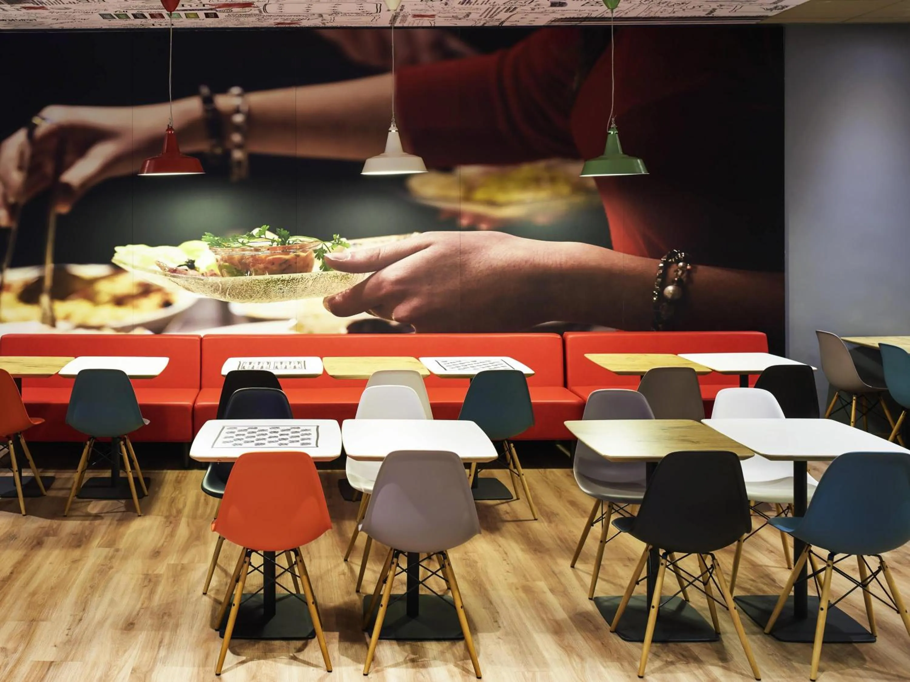 Restaurant/places to eat in ibis Jerusalem city Center - An AccorHotels Brand