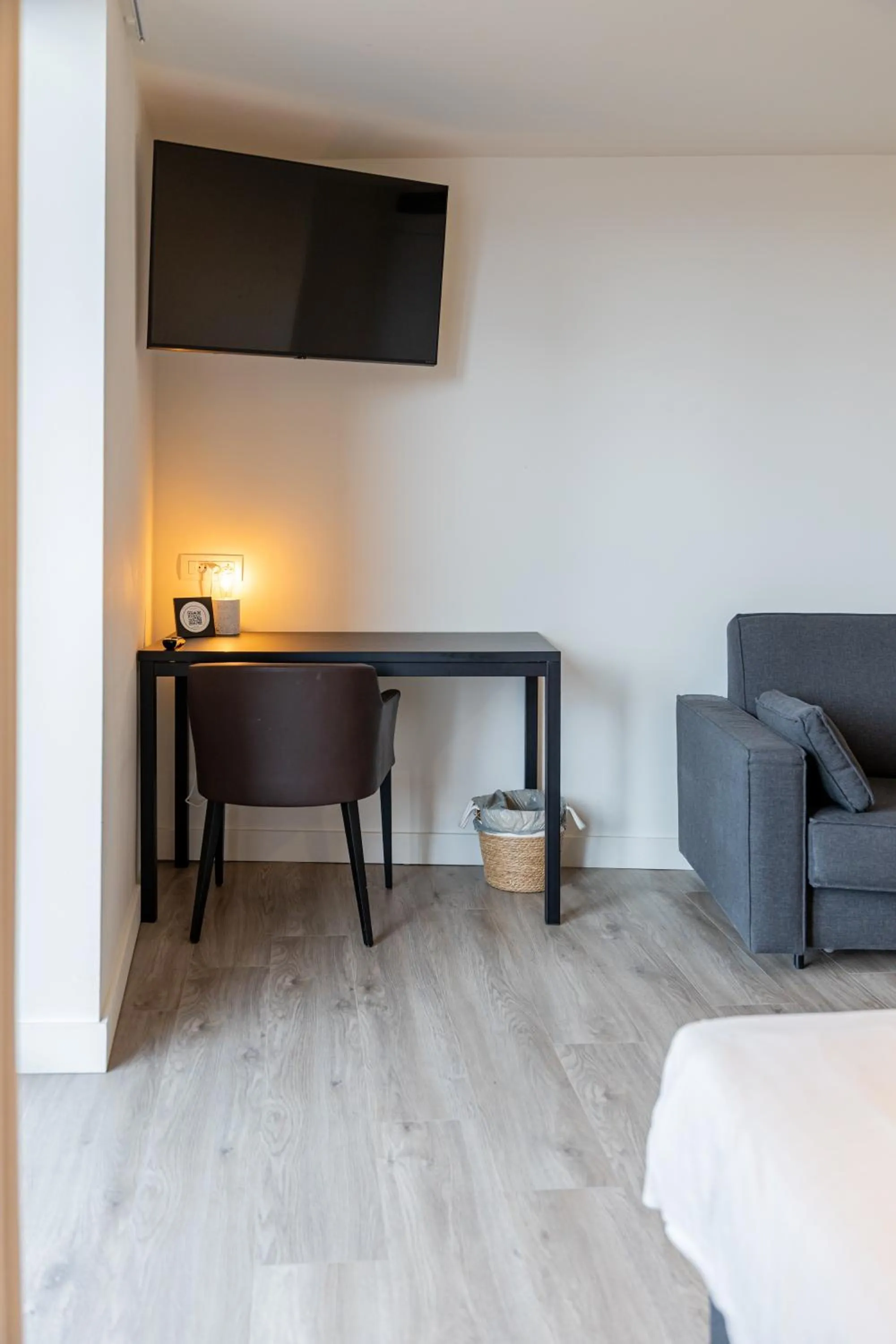 TV and multimedia, Bed in Hotel Bell-X Kortrijk-Wevelgem