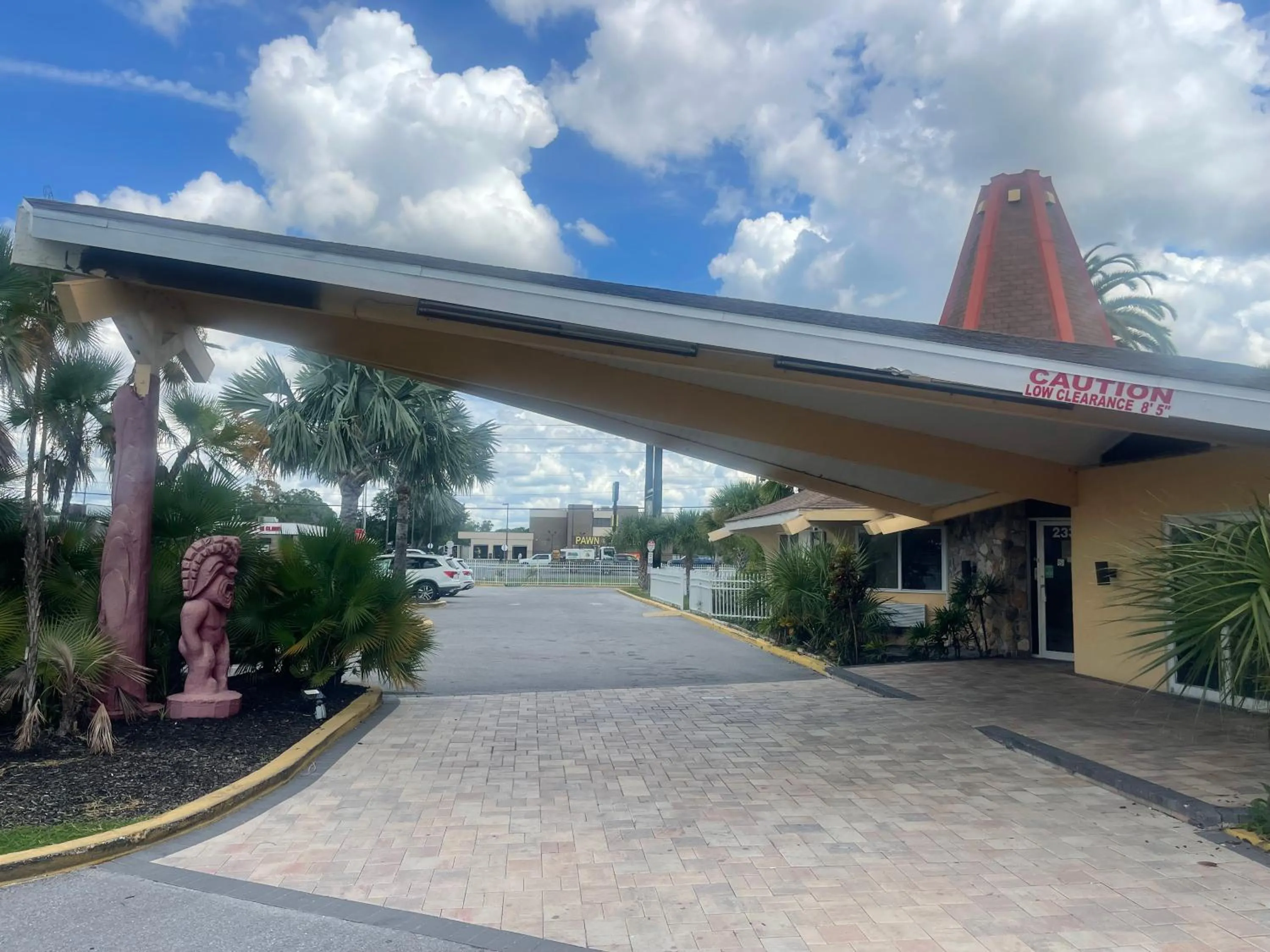 Property building in Rodeway Inn