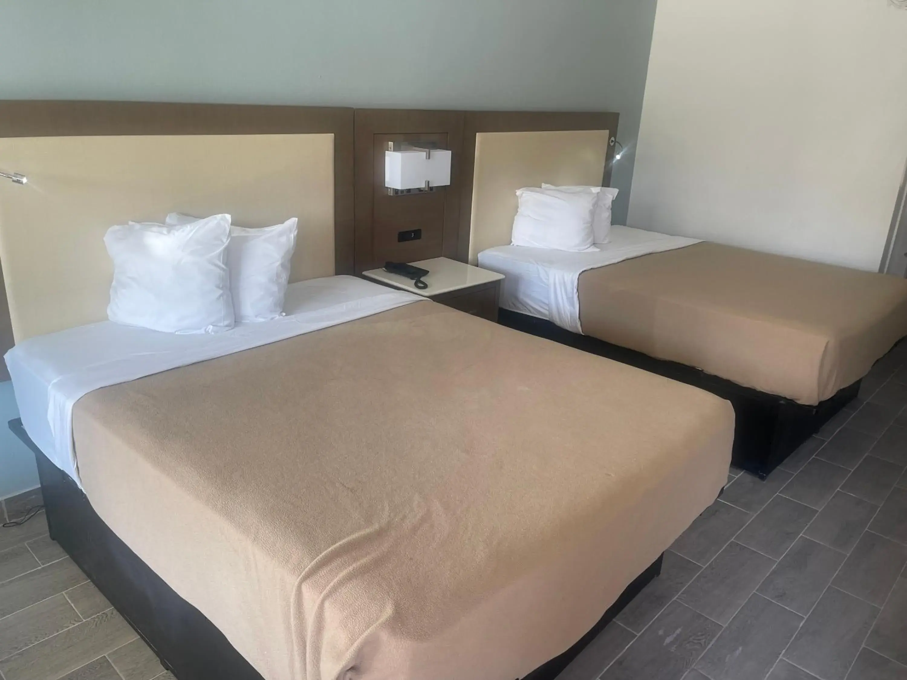 Photo of the whole room, Bed in Rodeway Inn Photo of the whole room, Bed in Rodeway Inn