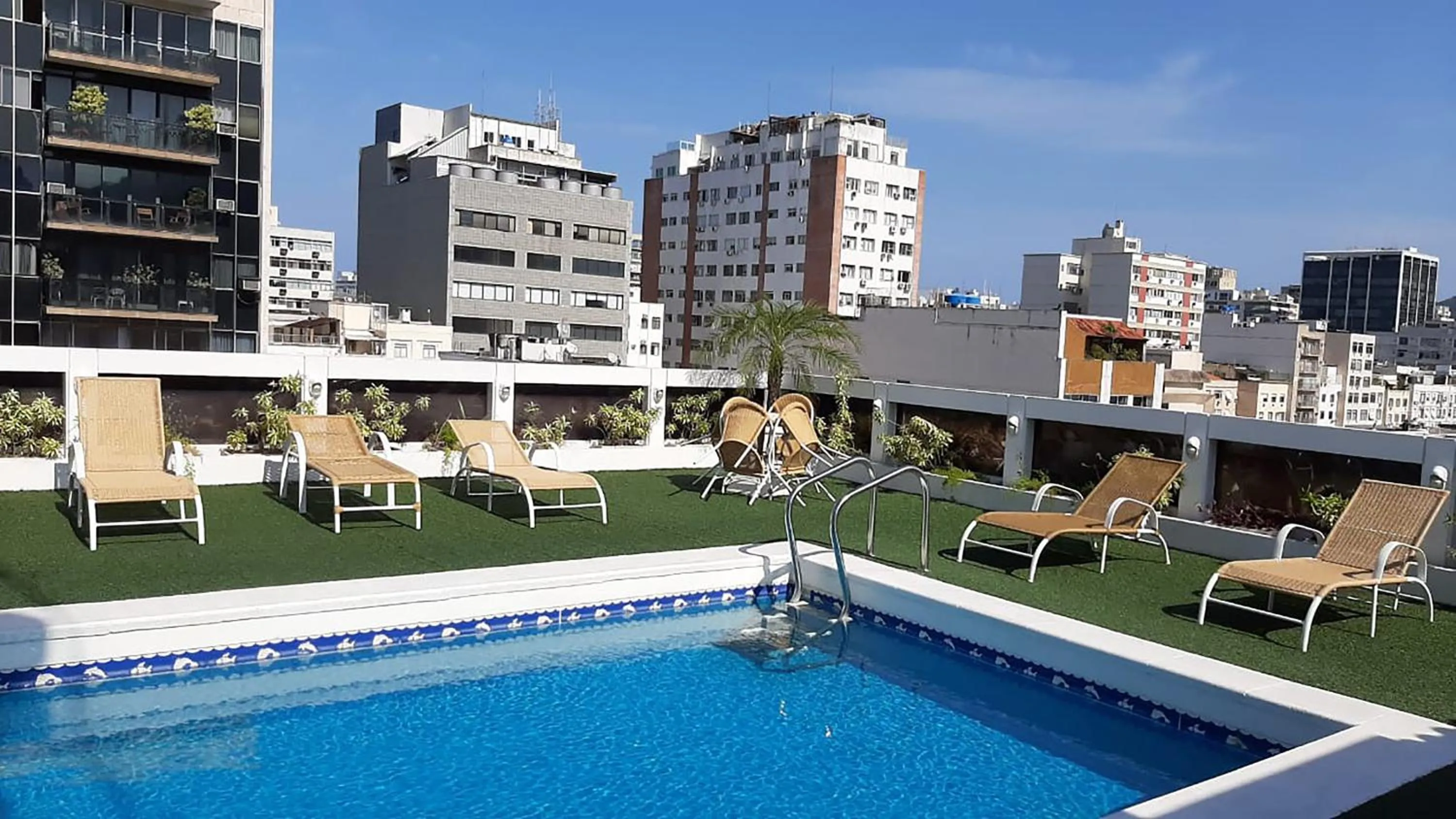 Apartment with Balcony in Excelente Apart Hotel Ipanema