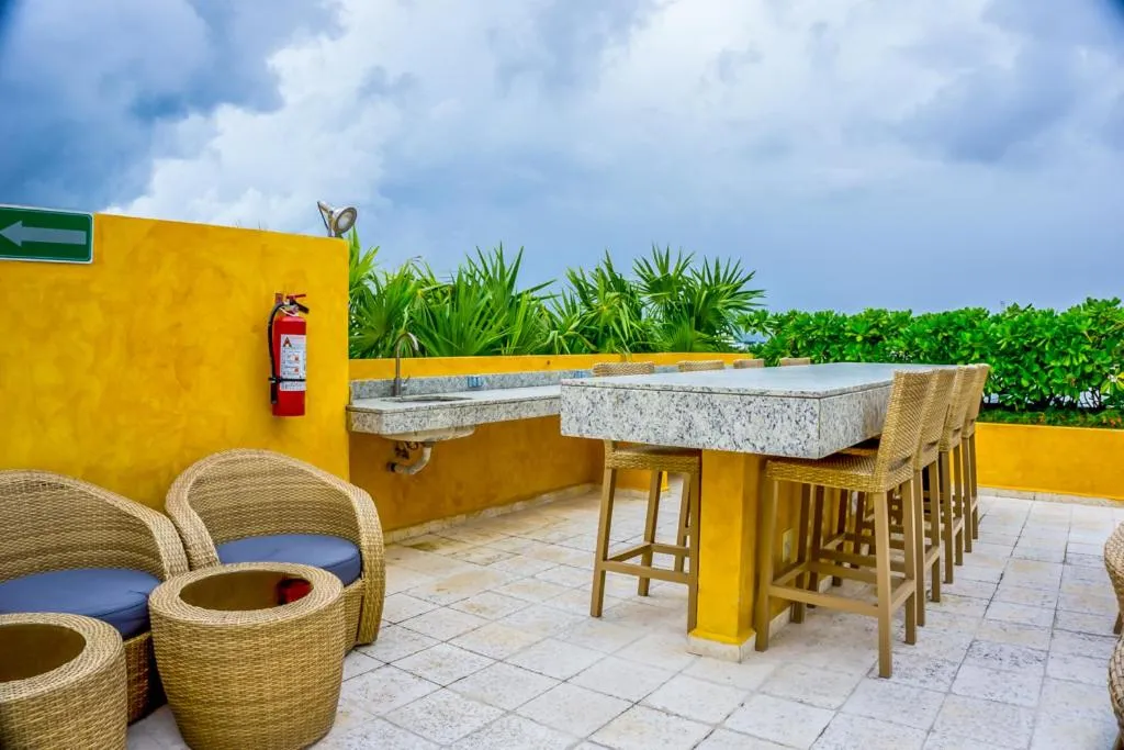 Balcony/Terrace in Lunada Condo by BVR
