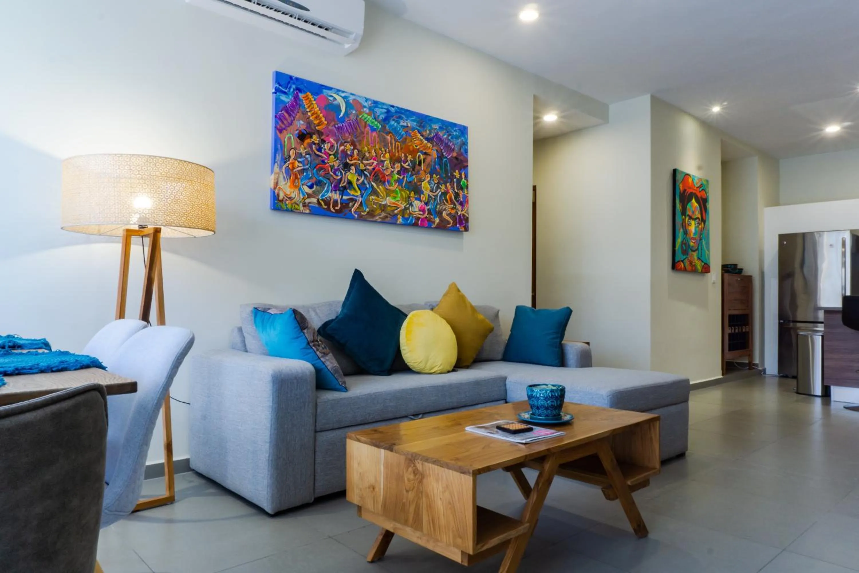 Living room in Lunada Condo by BVR