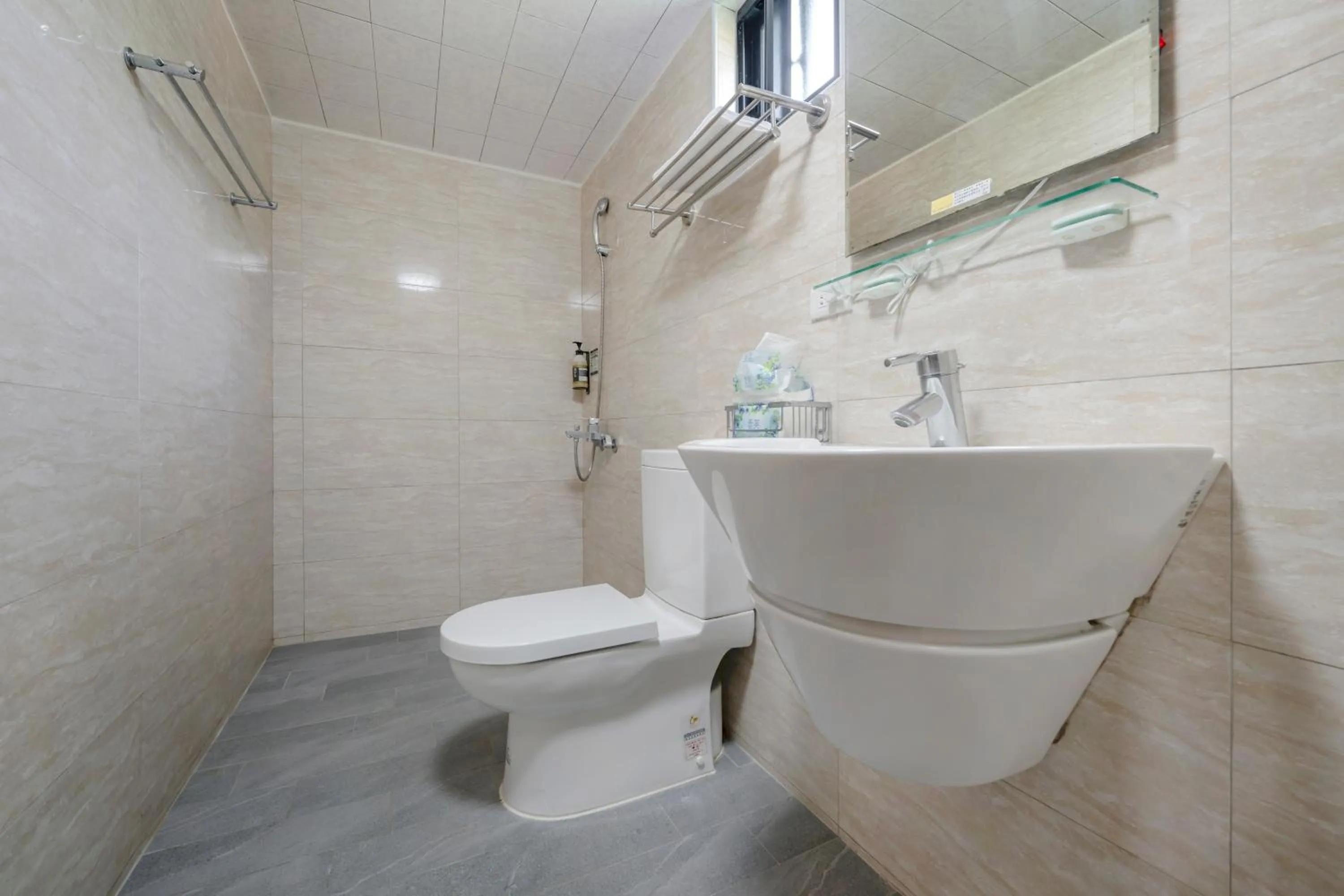 Bathroom in Bo Ya Homestay