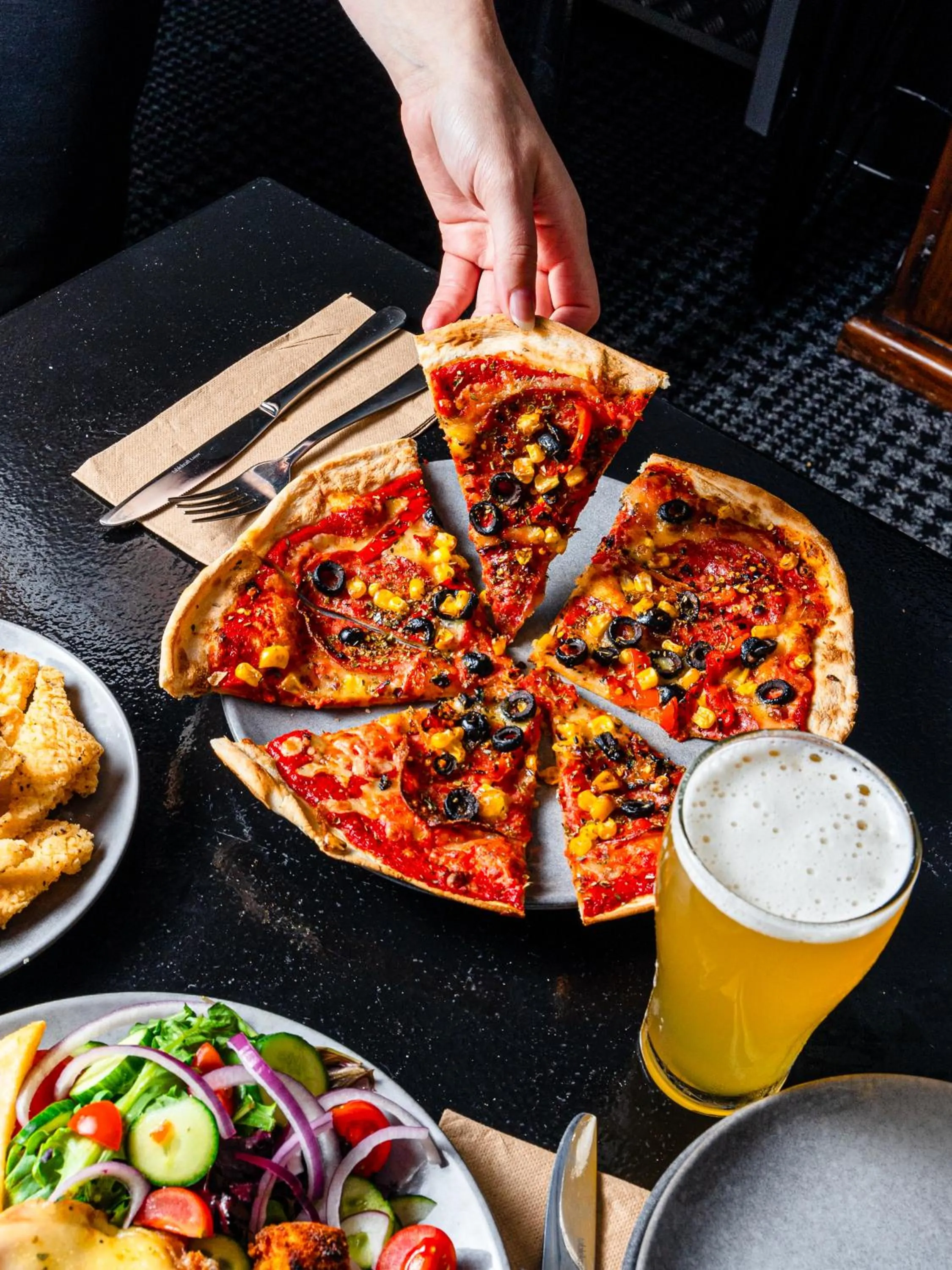 Restaurant/places to eat in m hotel