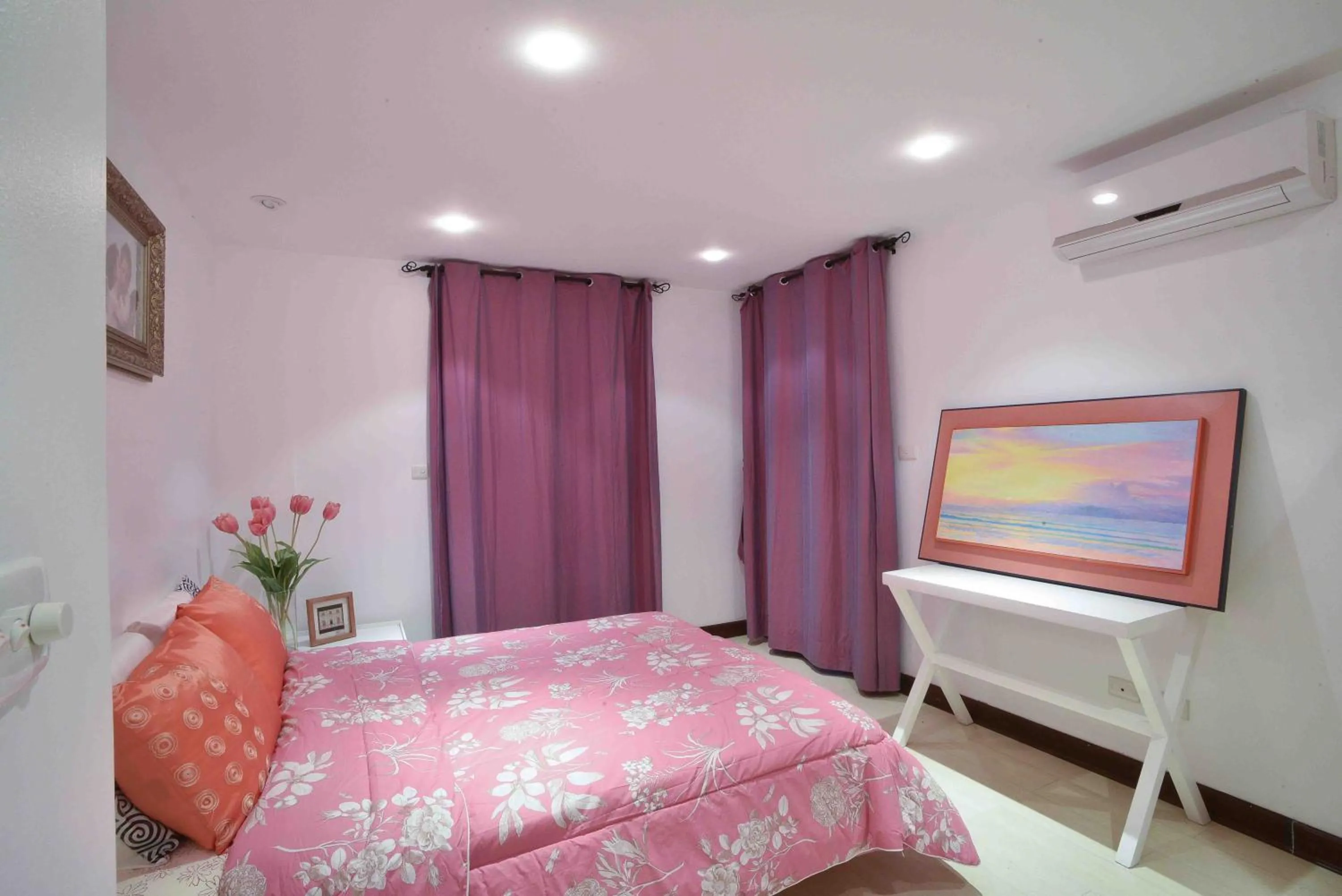 Bedroom, Bed in Dar's Haven Cha-Am