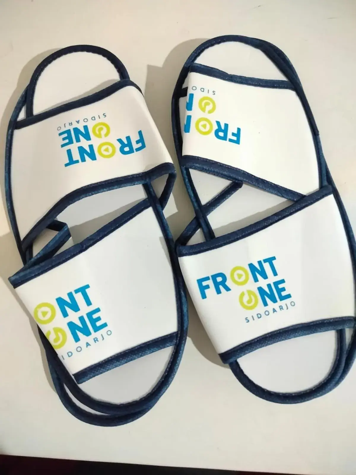 Superior Queen Room in Front One Inn Sidoarjo Superior Queen Room in Front One Inn Sidoarjo