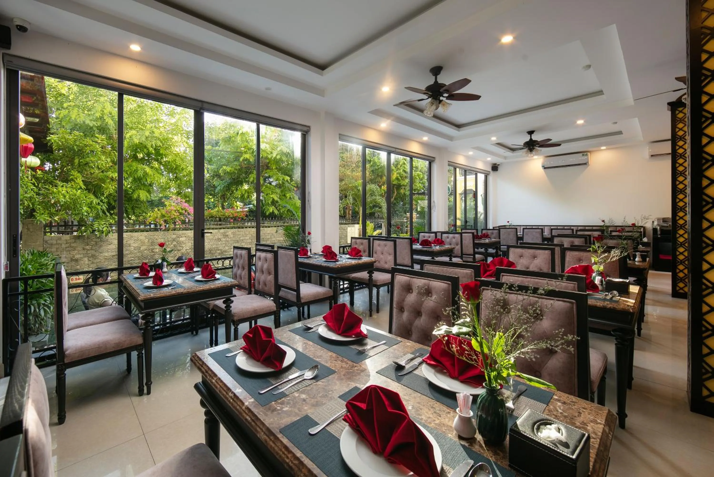 Restaurant/places to eat in Hoi An Rose Garden Hotel