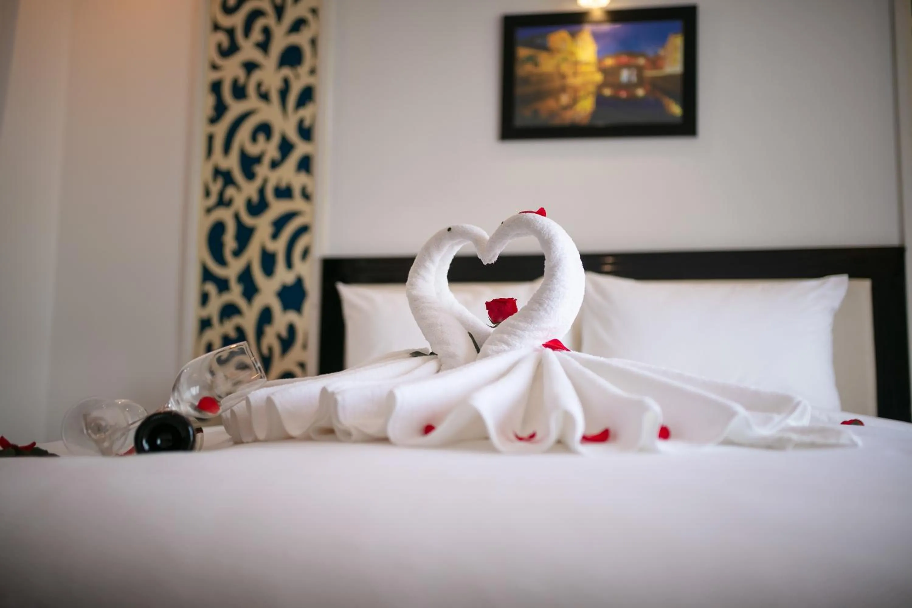 Bed in Hoi An Rose Garden Hotel