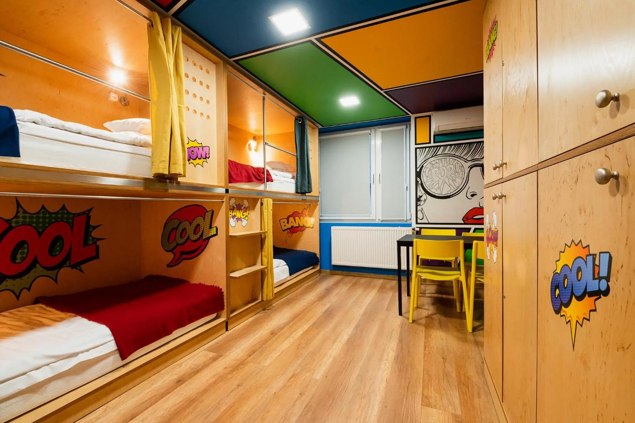bunk bed, Bed in Good Times House