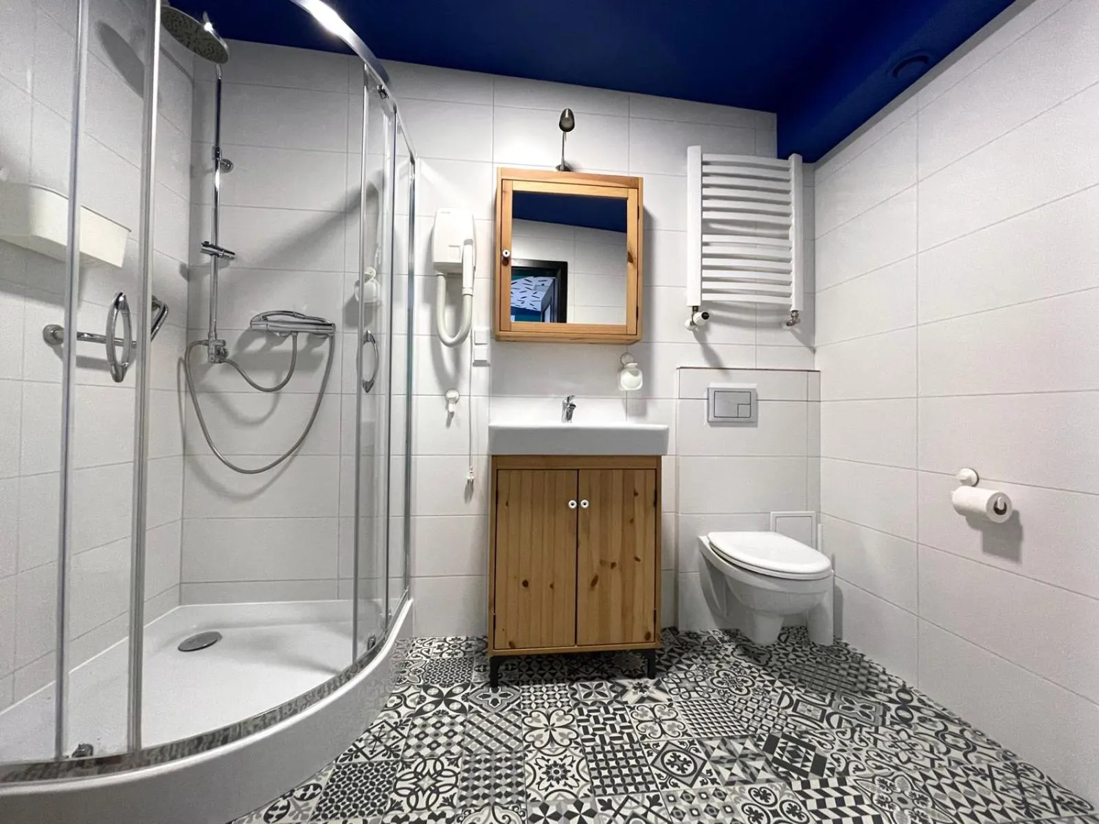 Shower in Good Times House