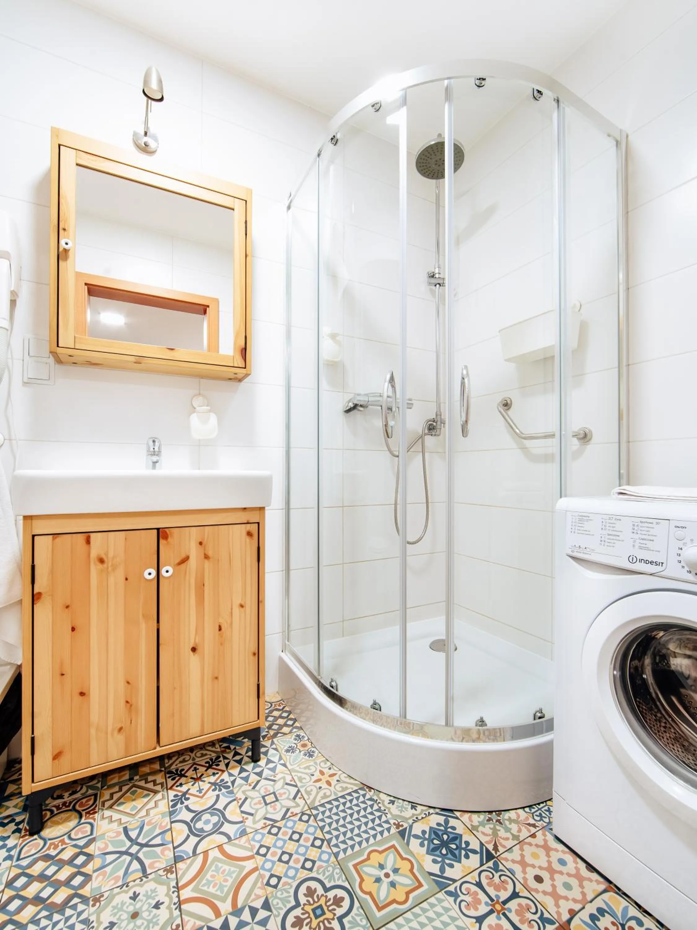Shower in Good Times House