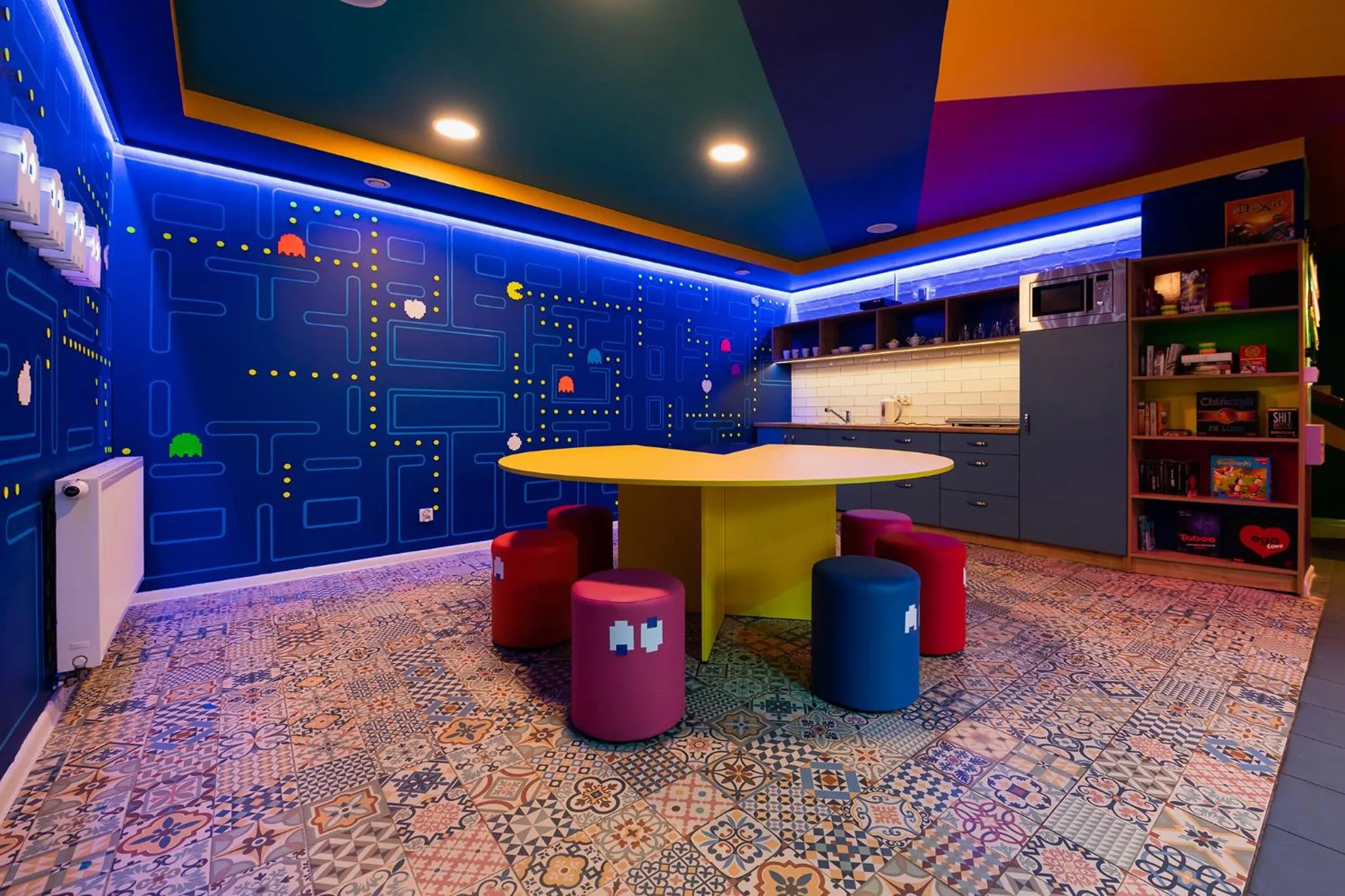 Communal lounge/ TV room in Good Times House