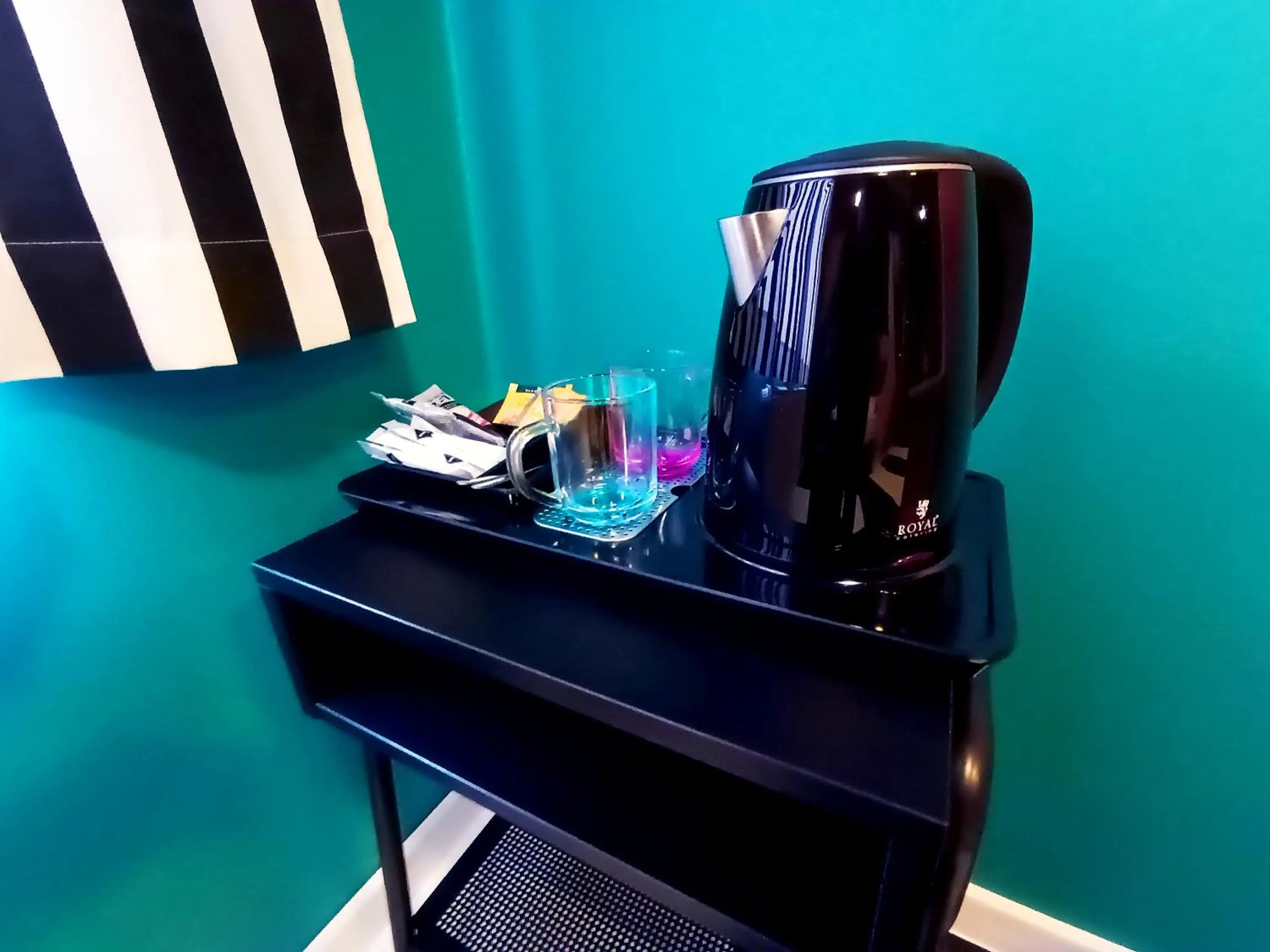 Coffee/tea facilities in Good Times House
