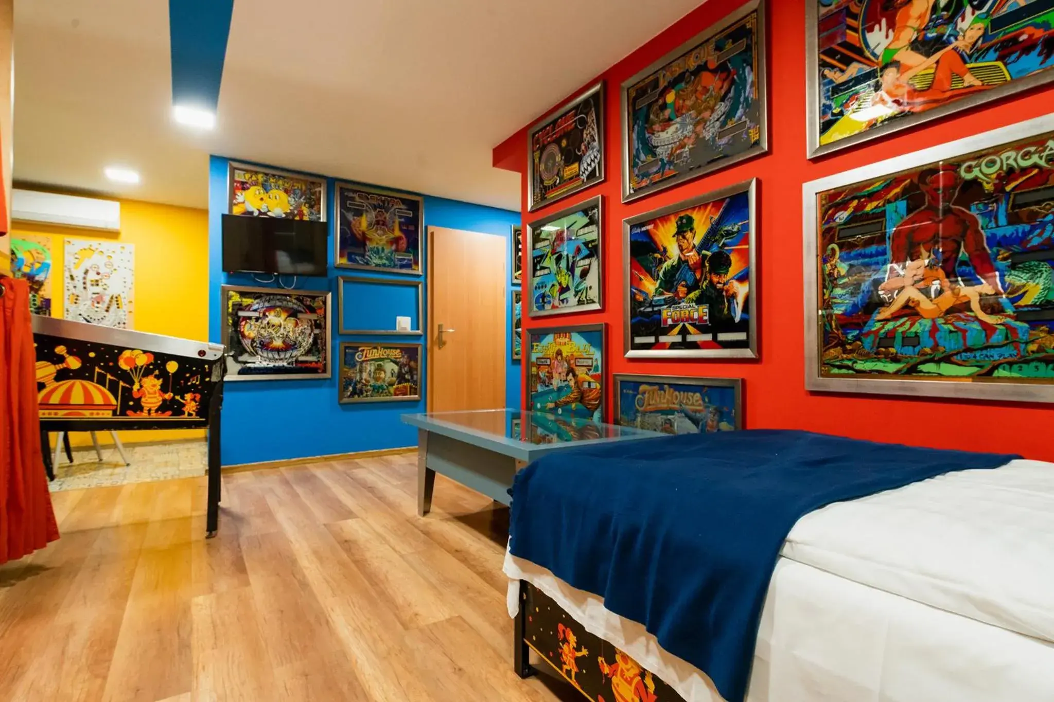 Triple Room in Good Times House Triple Room in Good Times House