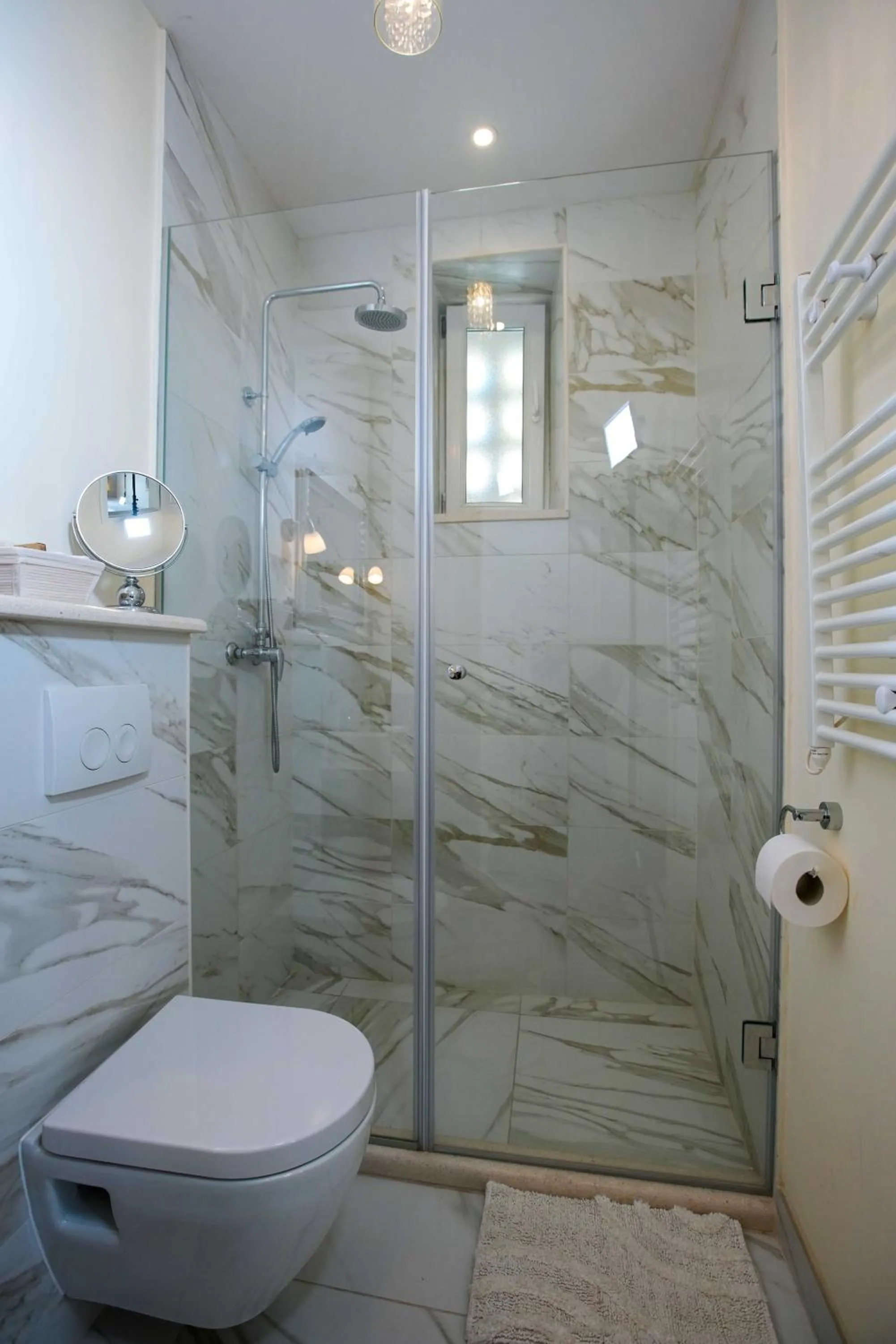 Shower in Boutique Guest Accommodation Zephyrus