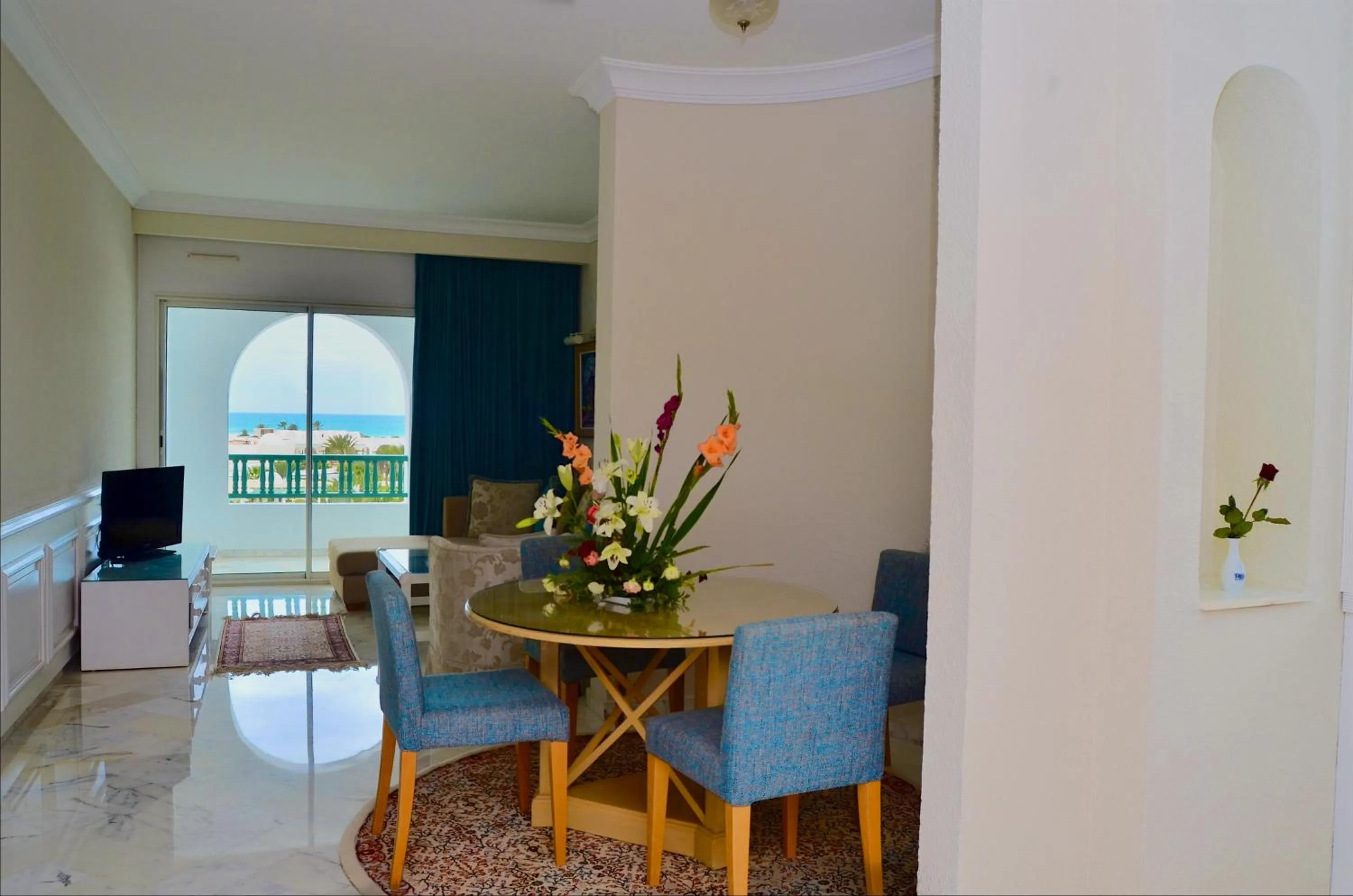 Toilet in Royal Garden Palace - Families and Couples