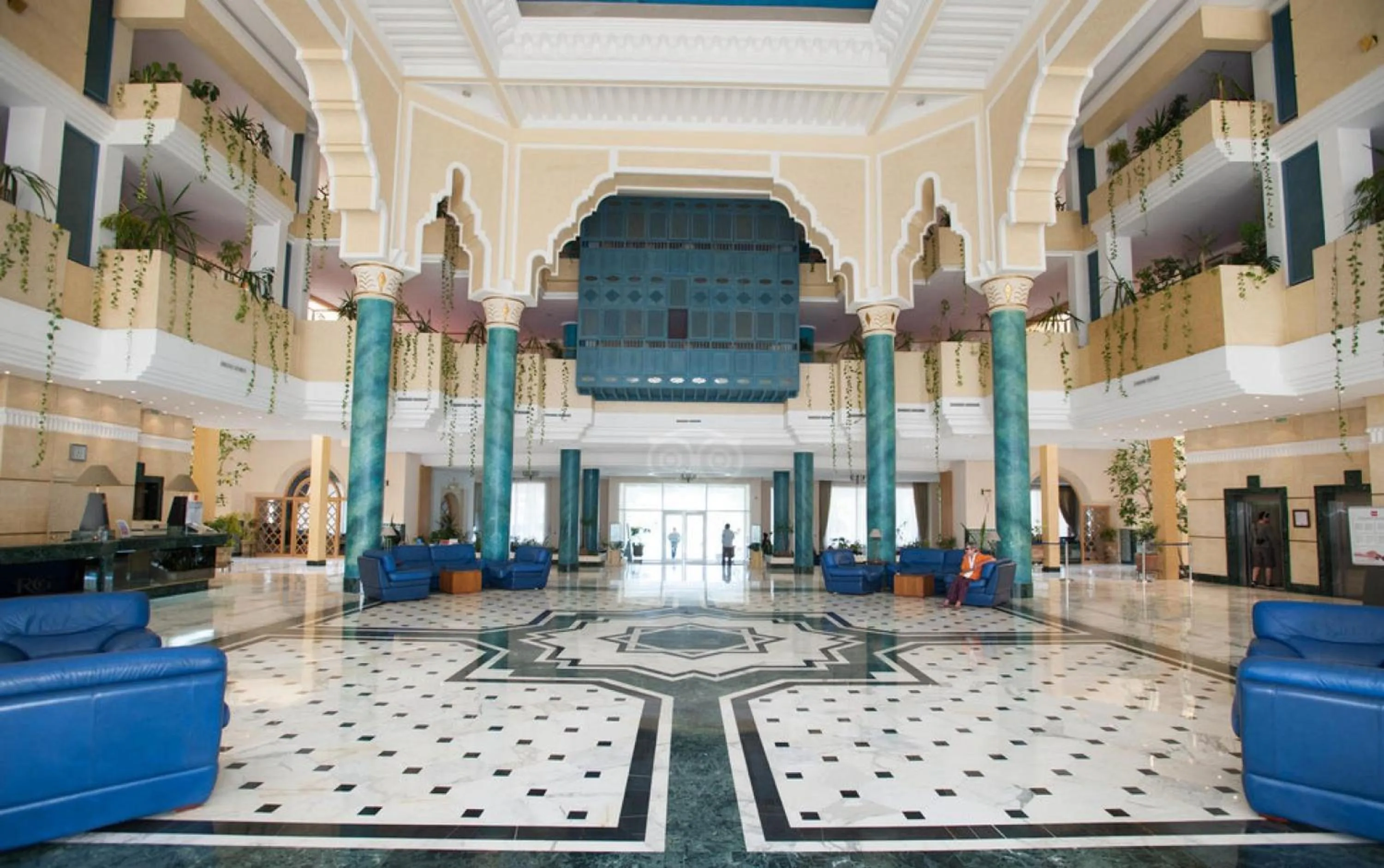 Lobby or reception in Royal Garden Palace - Families and Couples