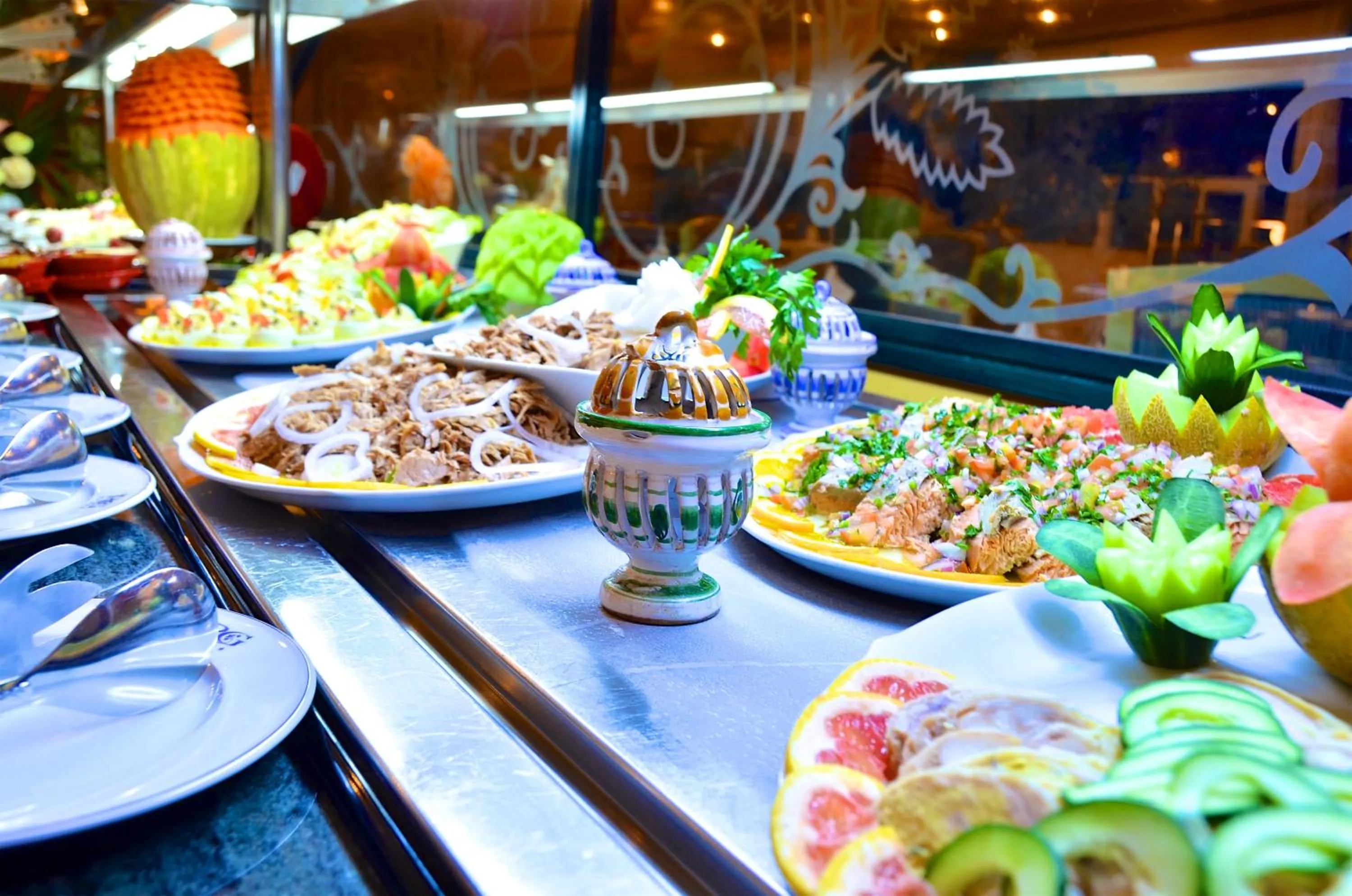 Restaurant/places to eat in Royal Garden Palace - Families and Couples