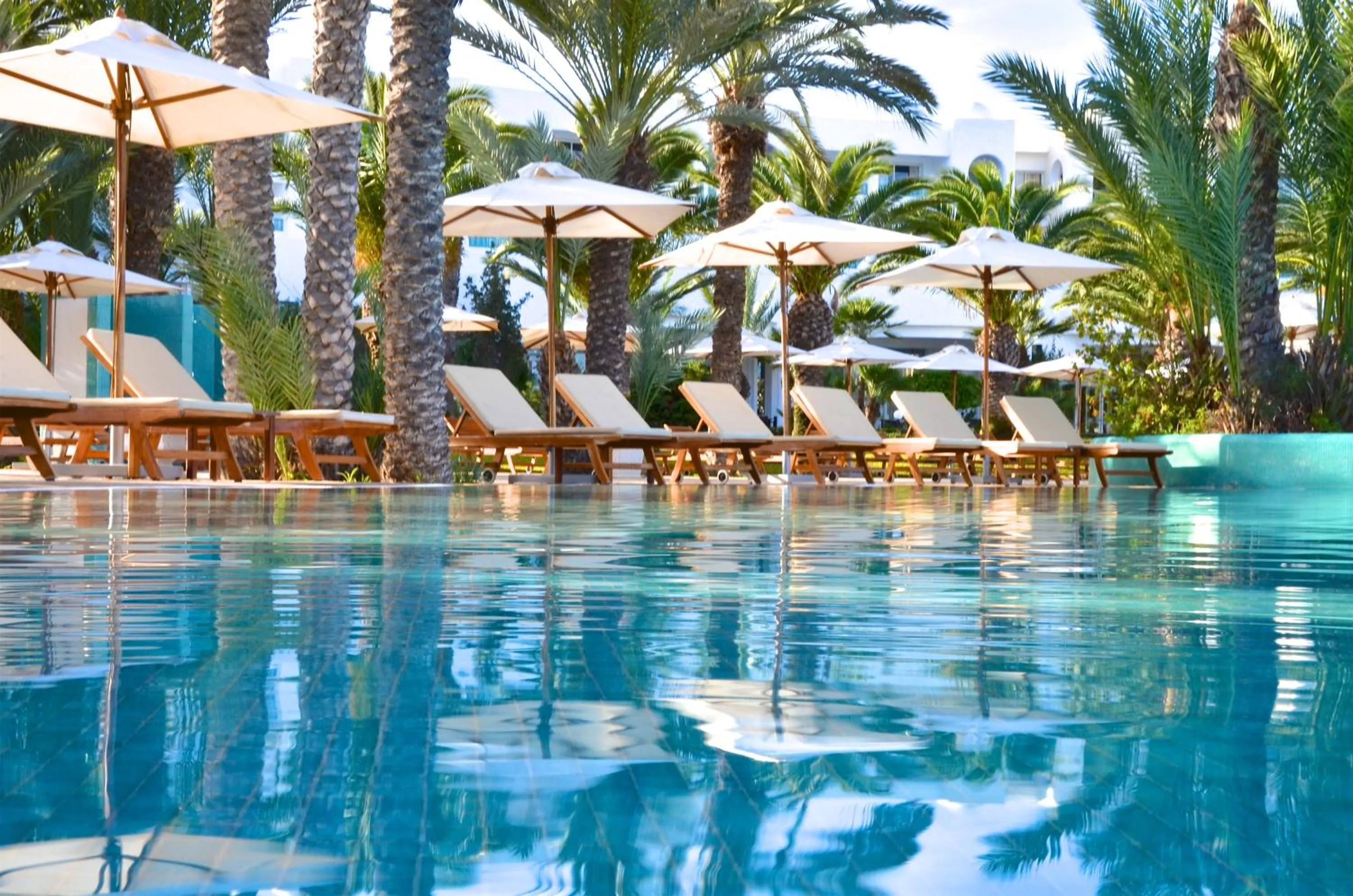 Patio in Royal Garden Palace - Families and Couples