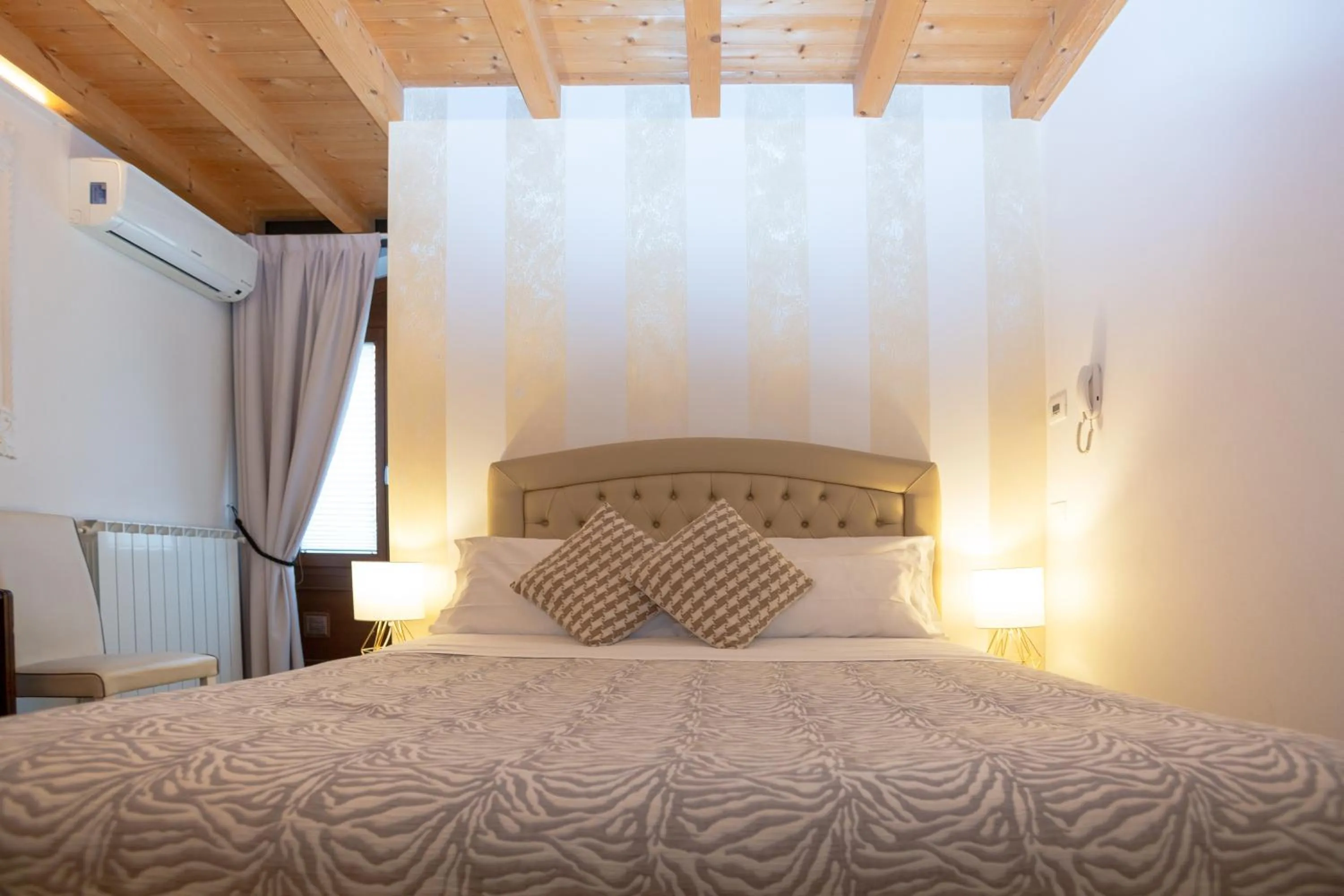 Bed in Giardino Giusti House & Court