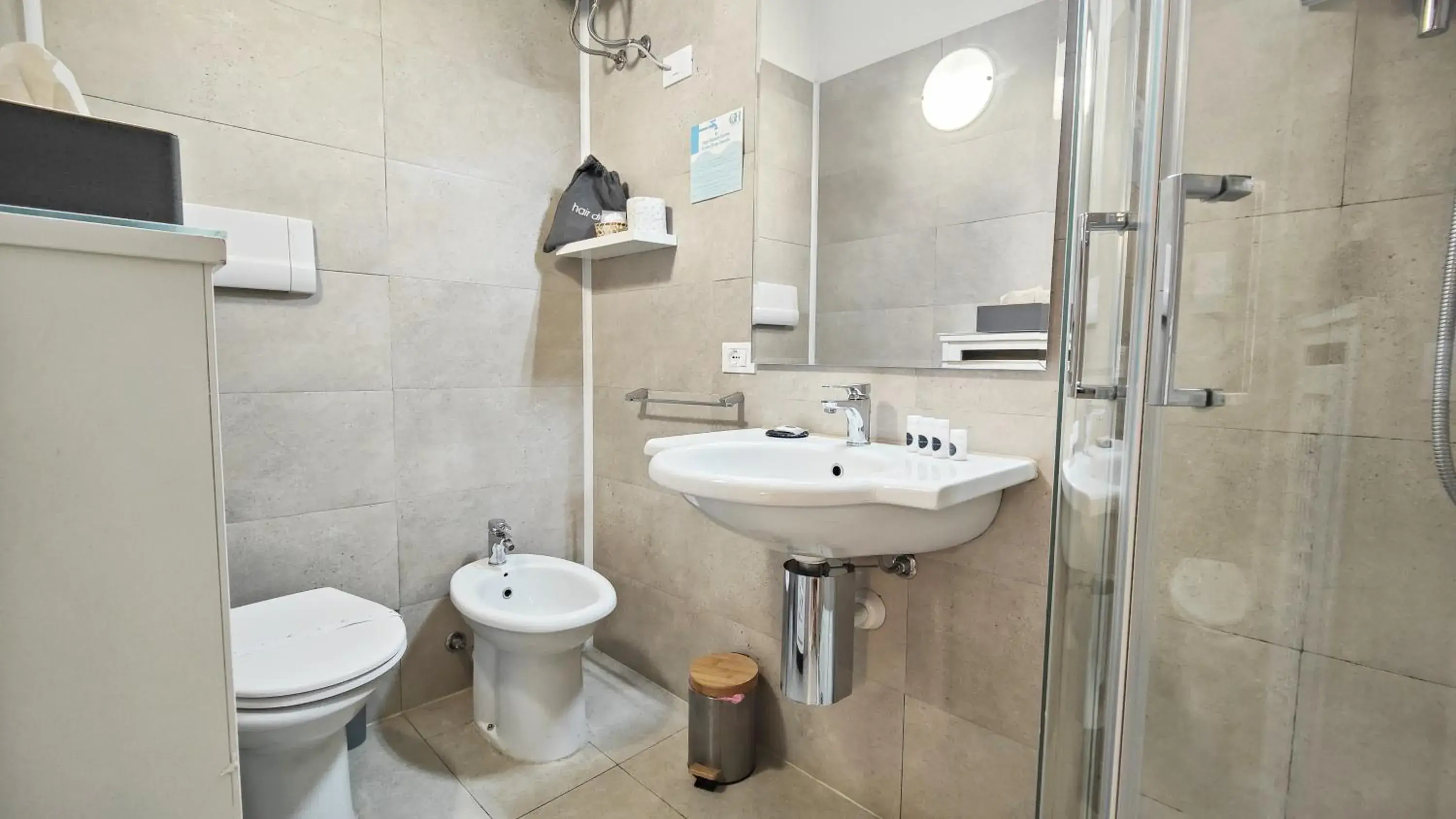 Bathroom in Giardino Giusti House & Court Bathroom in Giardino Giusti House & Court