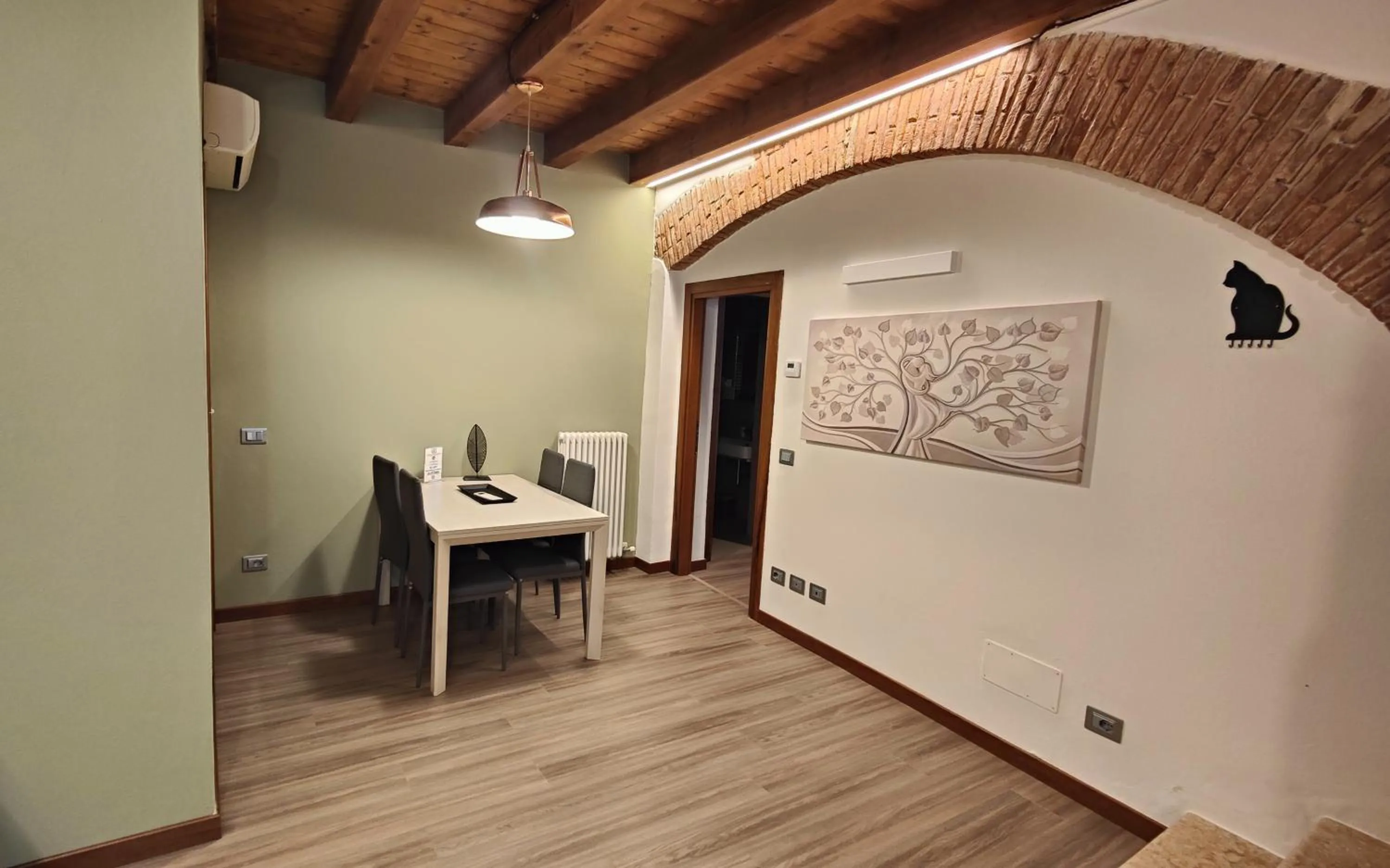 Dining area in Giardino Giusti House & Court